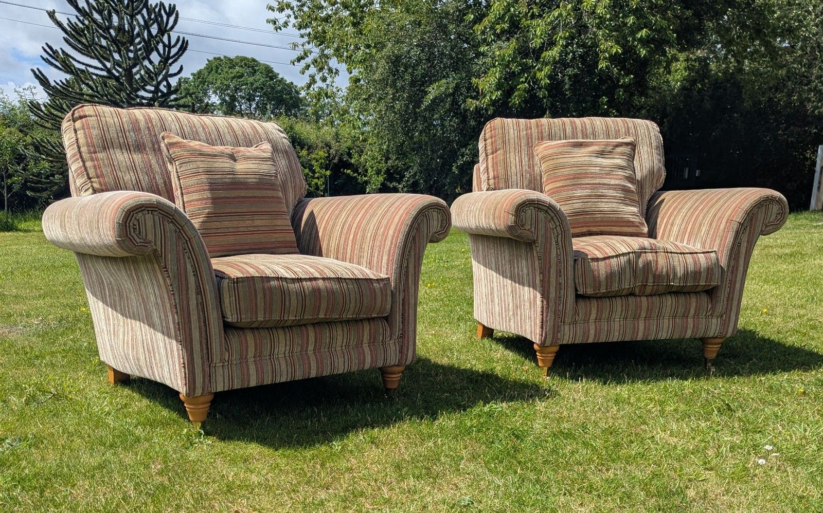 Pair Vintage Comfy Parker Knoll Club Chair Delivery Available 0335. photo furniture