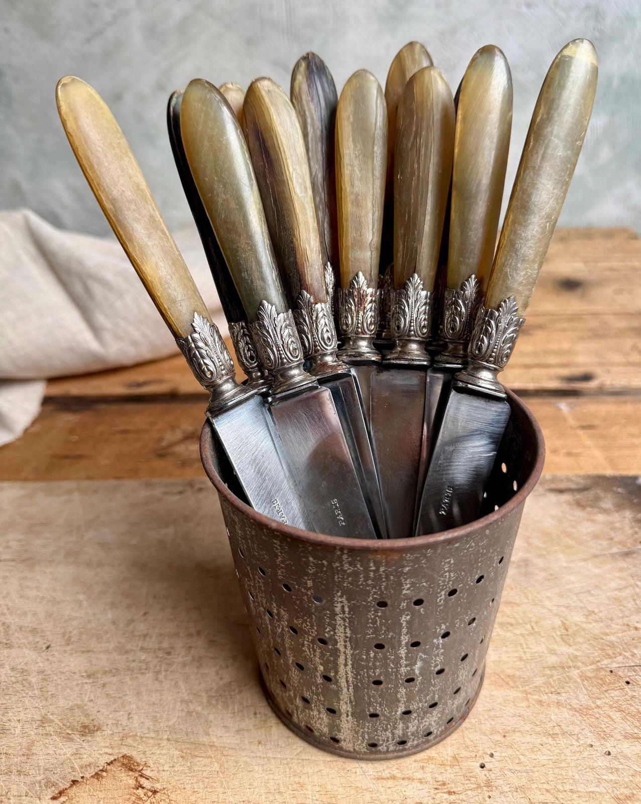 Set Of 12 French Table Knives Baroque Cutlery Flatwear Paris Steel Blades photo vinterior