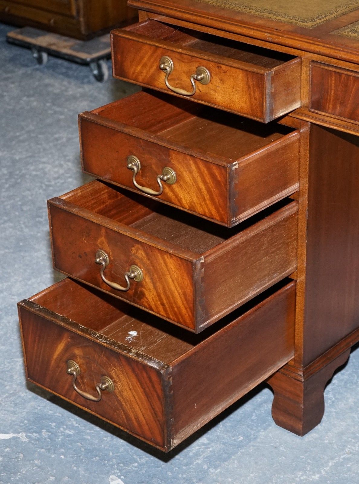 Furniture Lovely Bevan Funnell Vintage Pedestal Desk With Hunter Green Leather photo