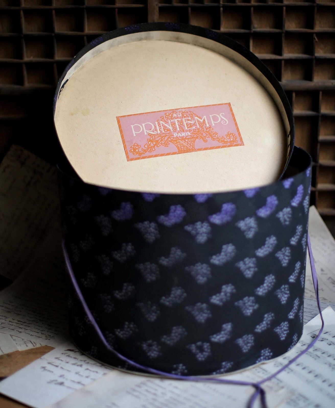 Antique French Ladies Top Hat Storage Box Au Printemps Art Deco photo Home Decor