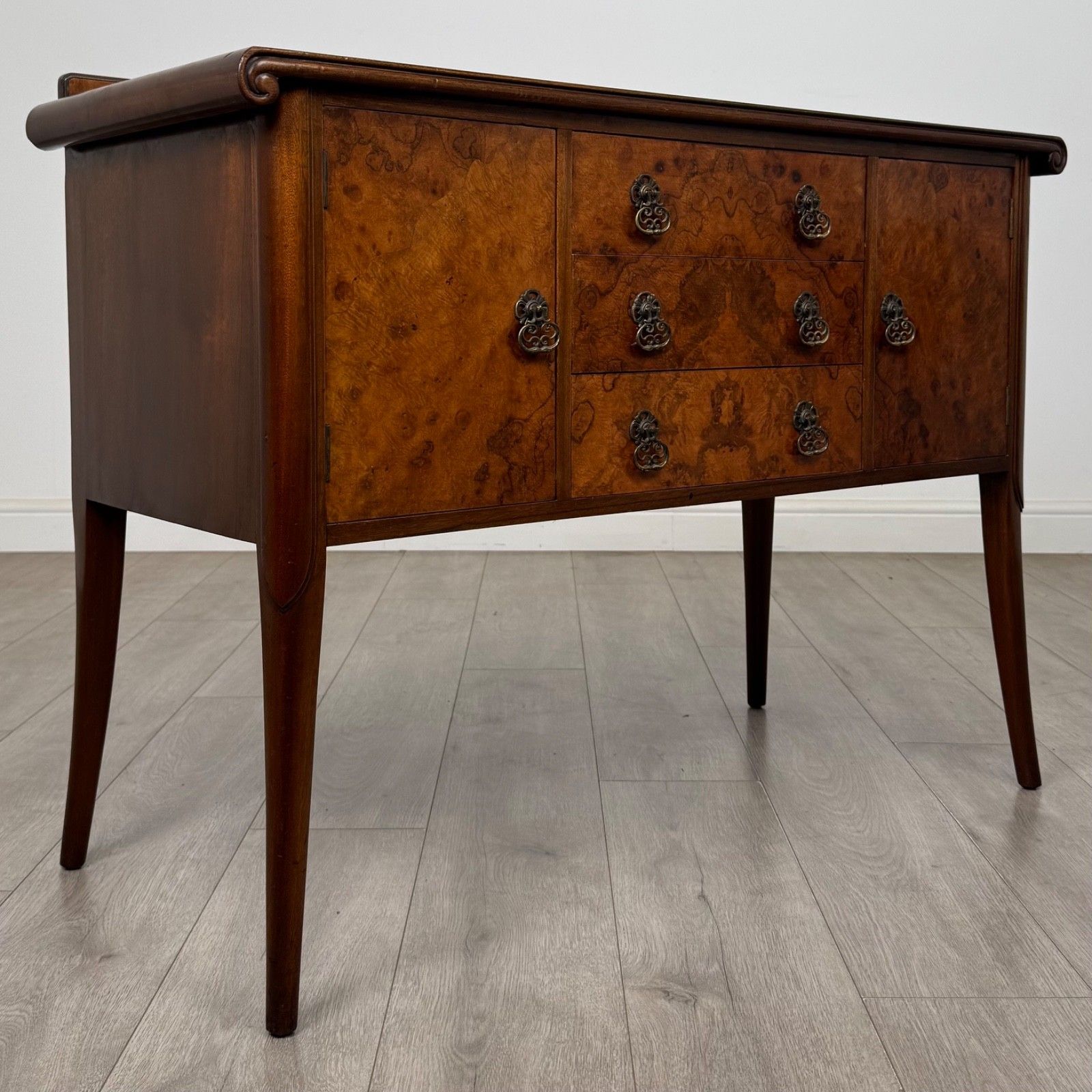 photo furniture Antique 20th Century Edwardian Sideboard In Burr Walnut ( Af 5775 )