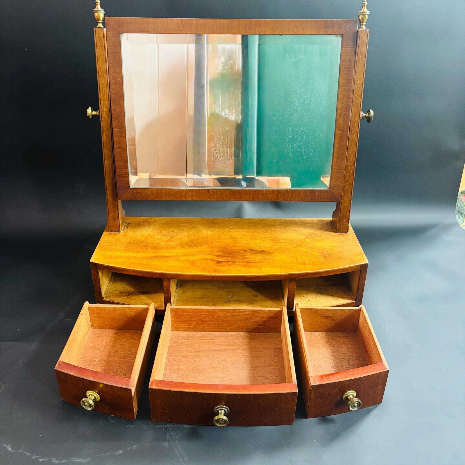 Regency Mahogany Toiletspiegel met Gebogen Front en Lades, ca. 1820 photo vintage