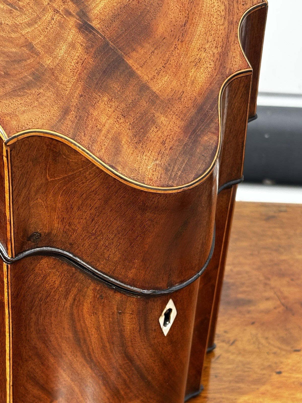Georgian Inlaid Mahogany Cutlery Box Converted Into A Hand Stationary Box photo vinterior