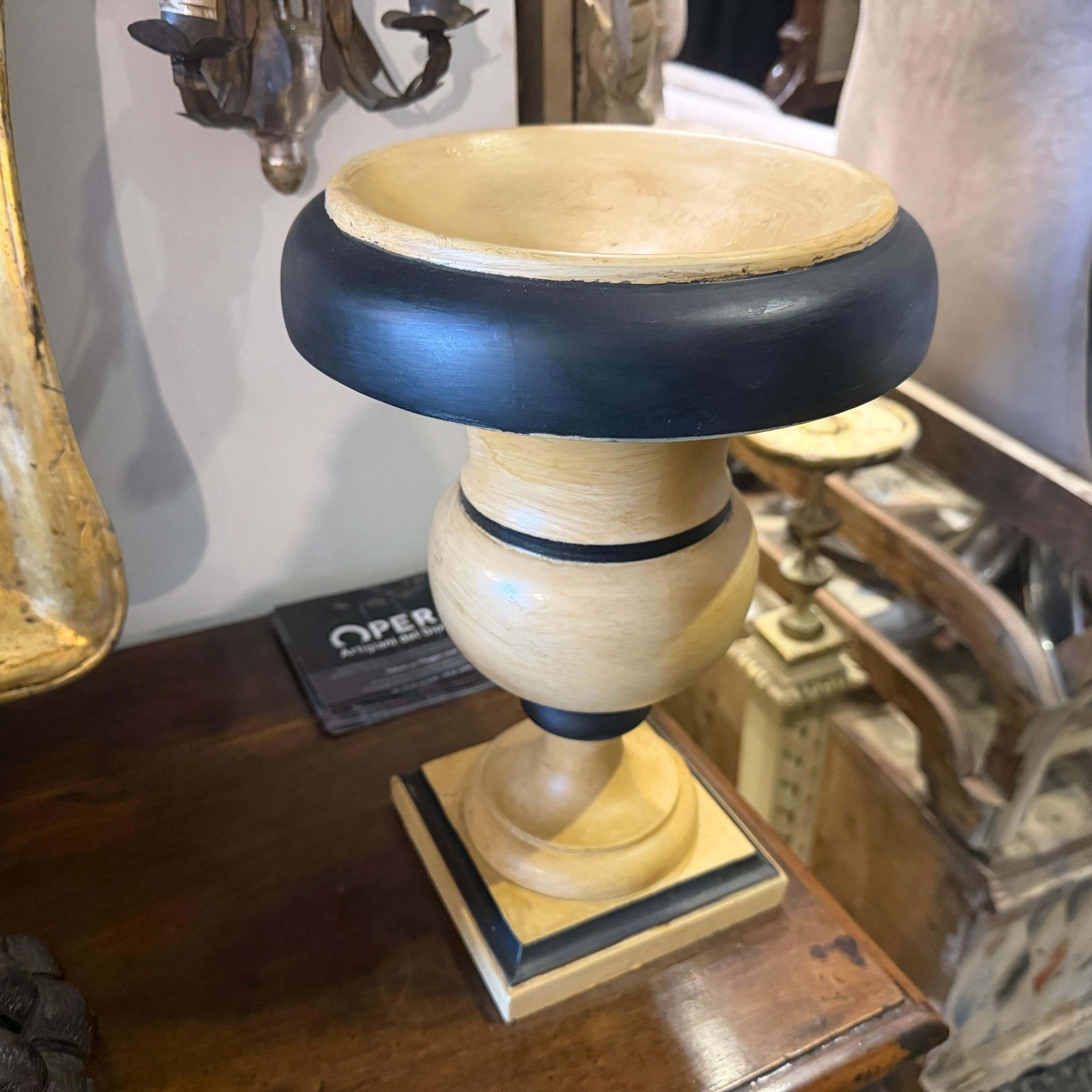 photo furniture 1930s Art Deco Black And White Lacquered Wood Italian Candlehloders