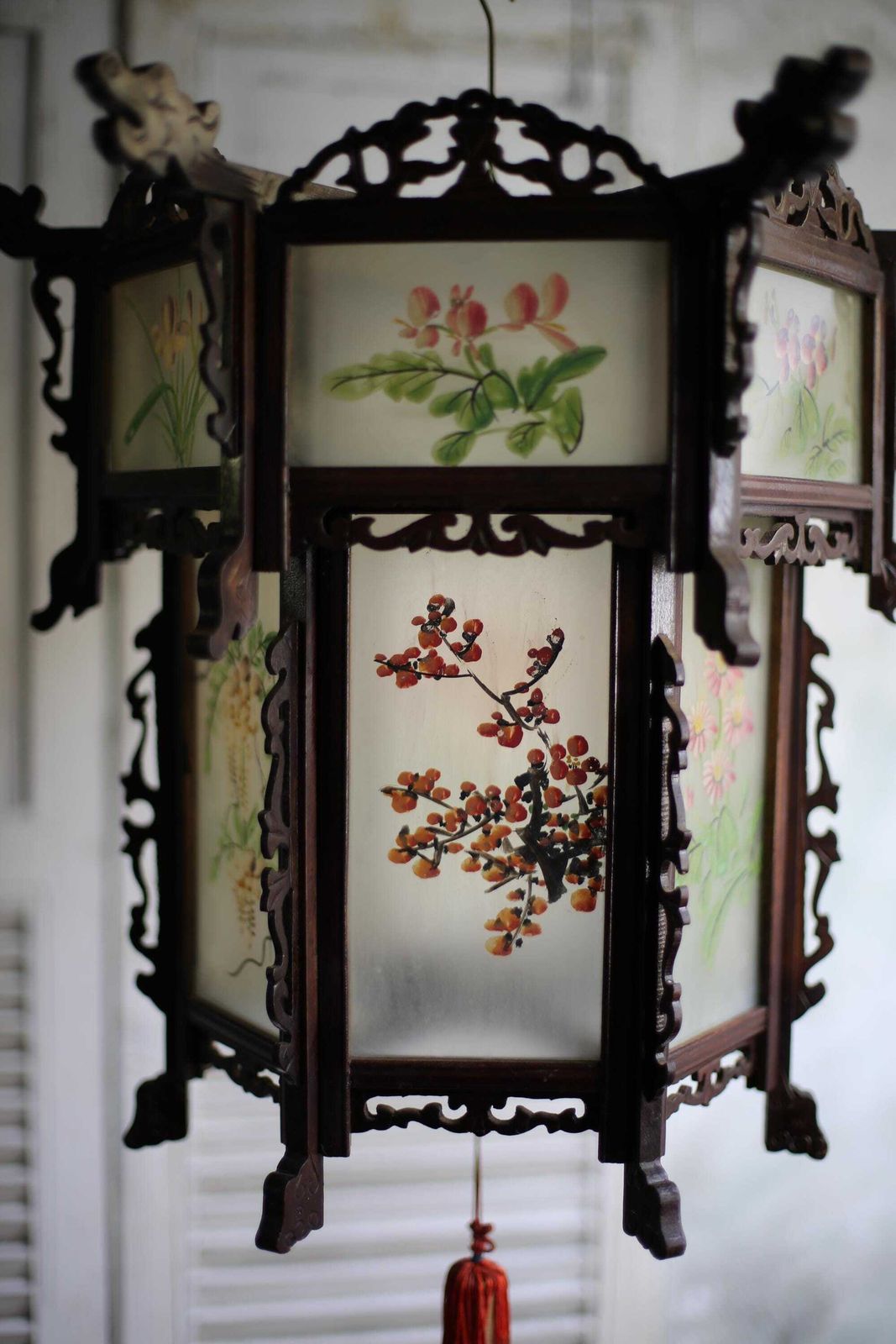 Antique Chinese Lantern Oriental Lamp Light Shade Lantern Reverse Painted Glass Panels Dragons photo Lighting