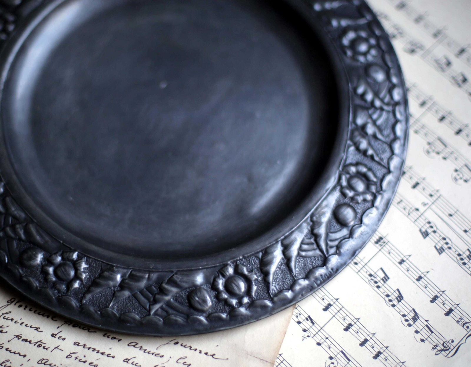 Antique Art Nouveau Pewter Plate Round Arts & Crafts Tray photo 60.0
