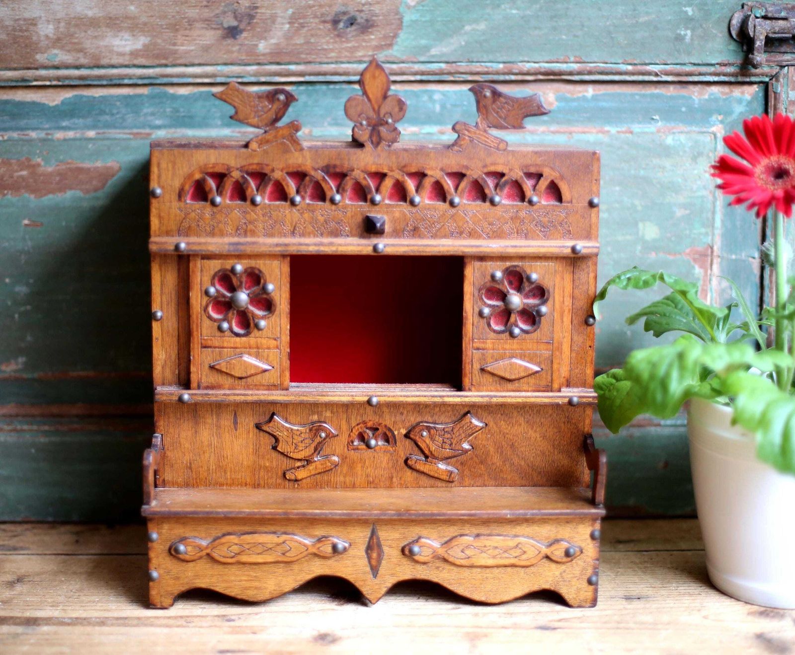 Antique Miniature Breton Bed Box Folk Art Small Carved Tramp Art Lit Clos photo vintage