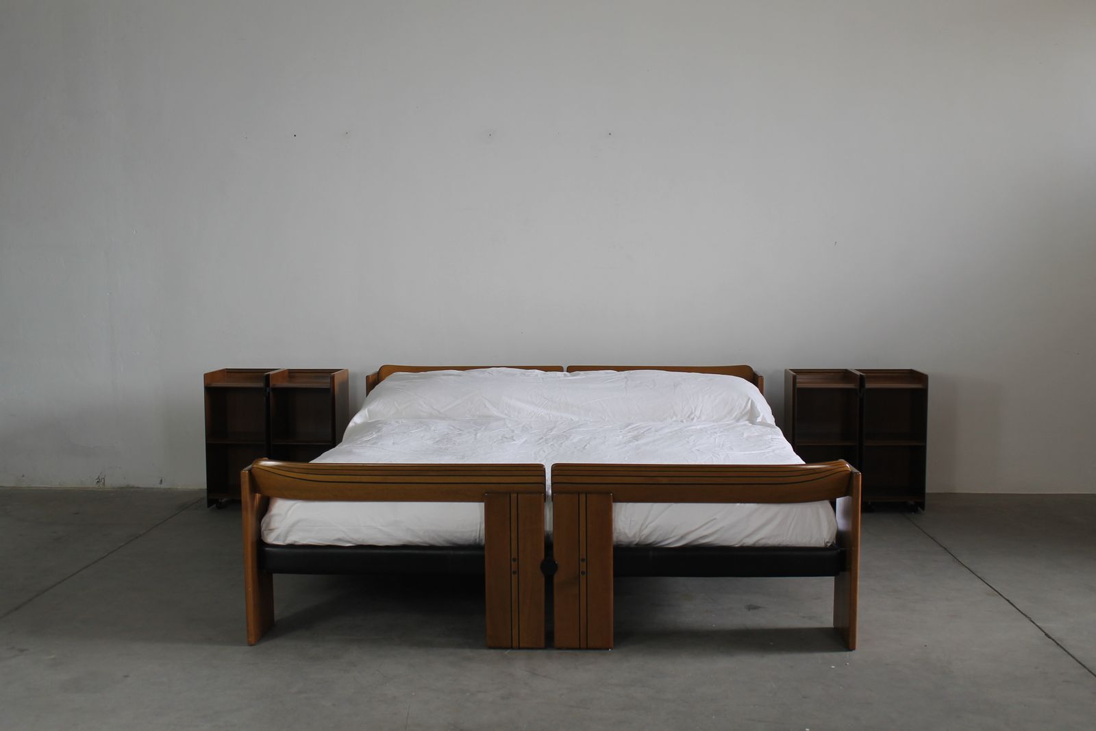 Tobia And Afra Scarpa Artona Bed With Nightstands By Maxalto 1975 photo furniture