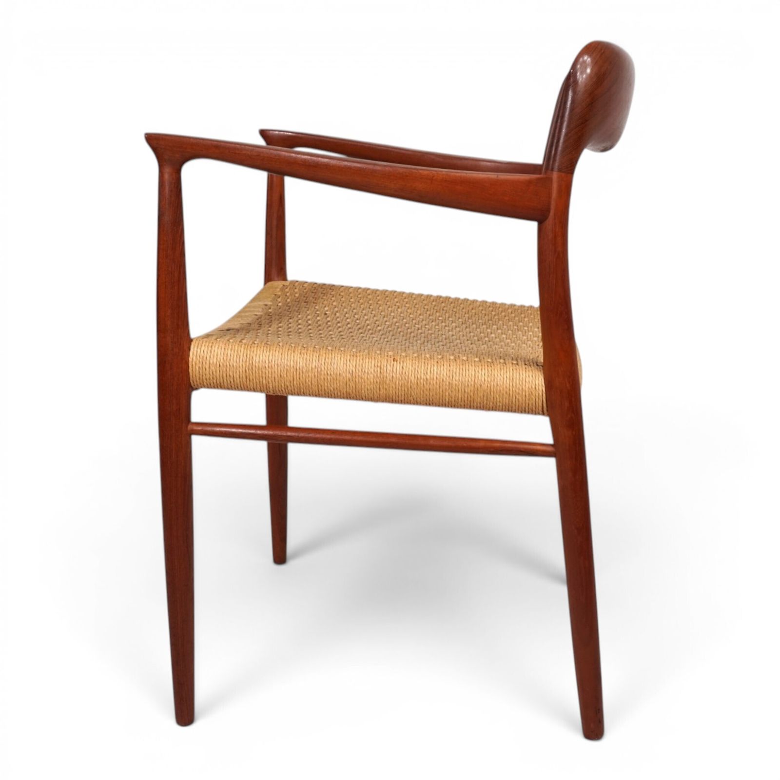 Møller Model 56 teakhouten stoel van Niels Otto Møller voor J.L. Møllers, 1956