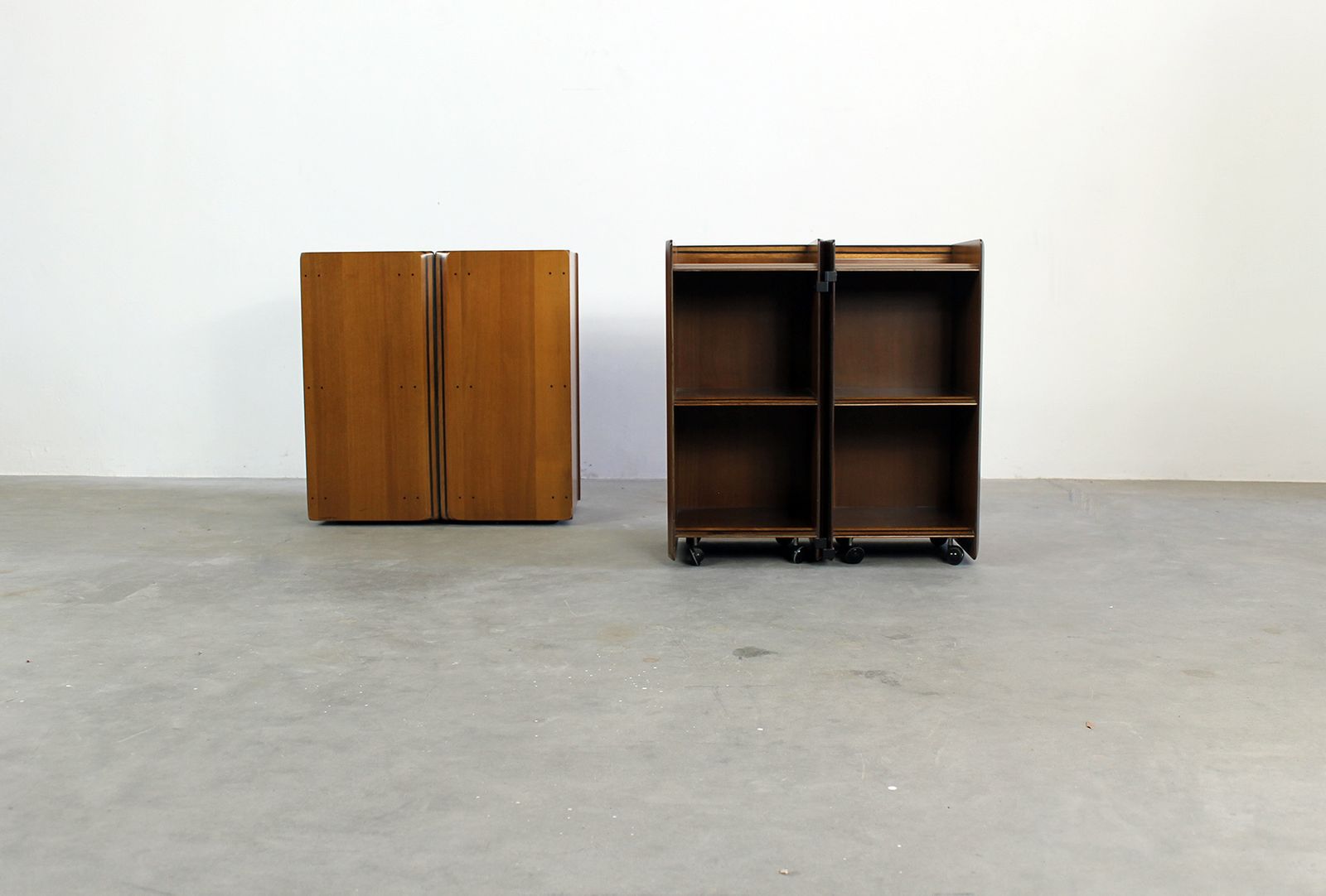 Tobia And Afra Scarpa Set Of Two Artona Nightstands By Maxalto 1975 photo for sale