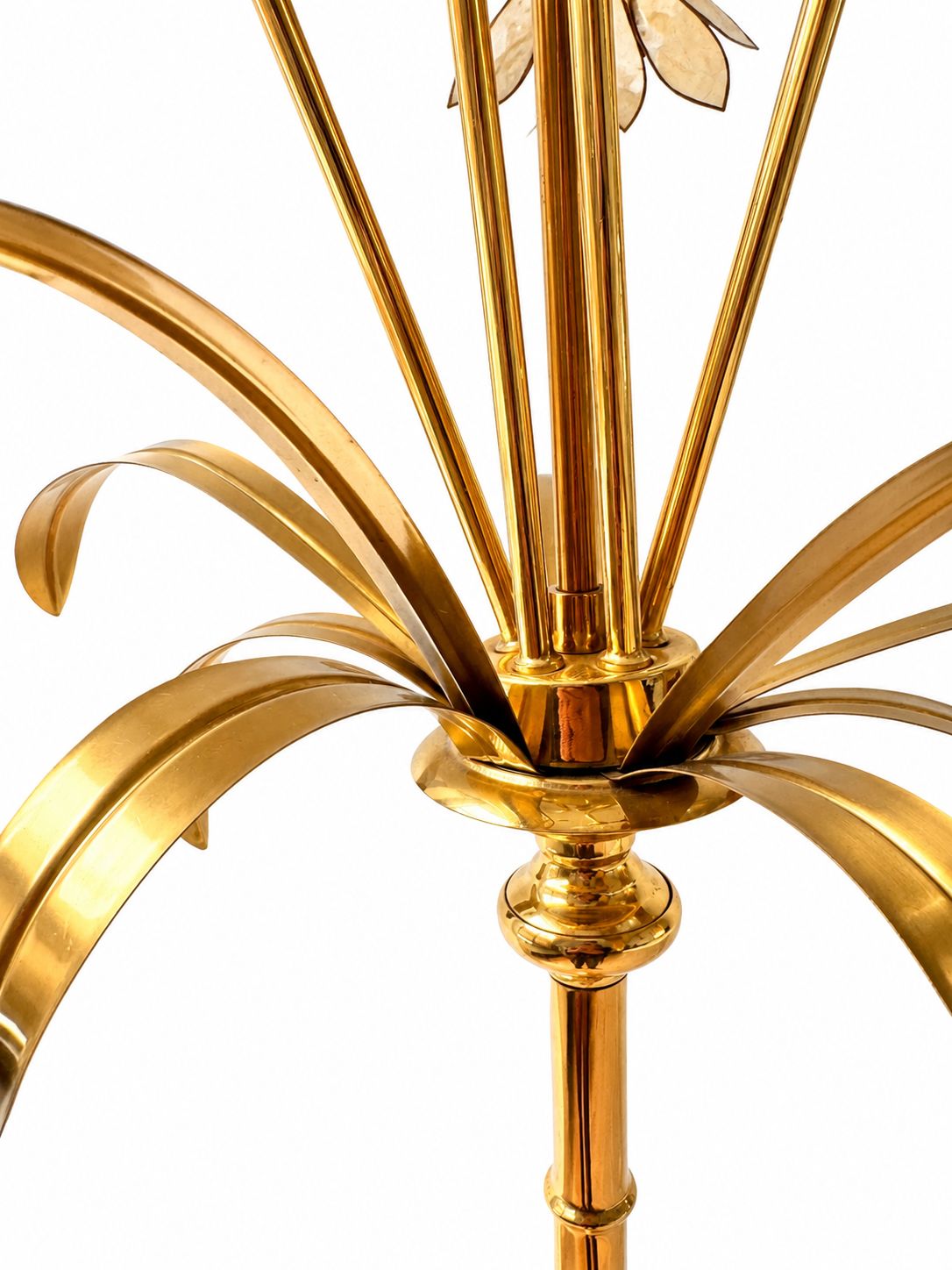 Hollywood Regency stijl messing vloerlamp in bamboestijl met bloemvormige schelplampenkappen, jaren 1970 photo buy