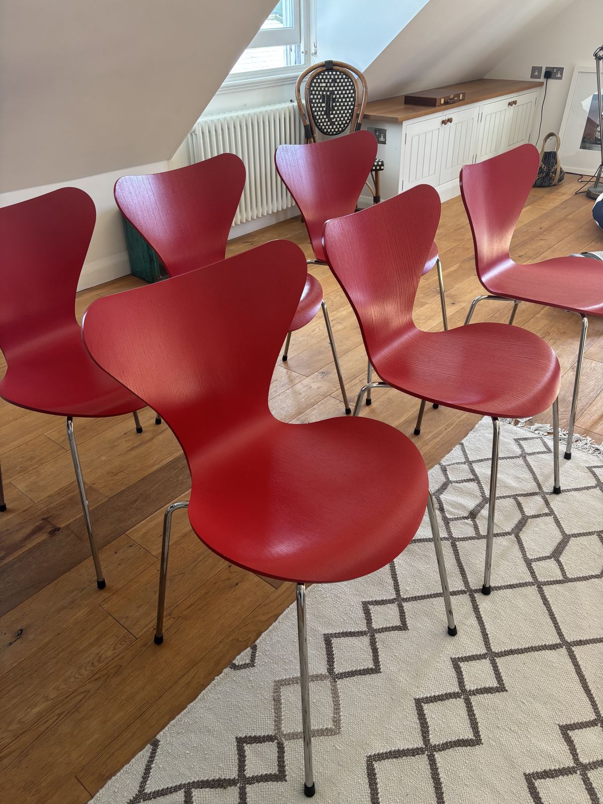 Furniture Set Of 6 Red Series 7 Chair By Arne Jacobsen For Fritz Hansen photo