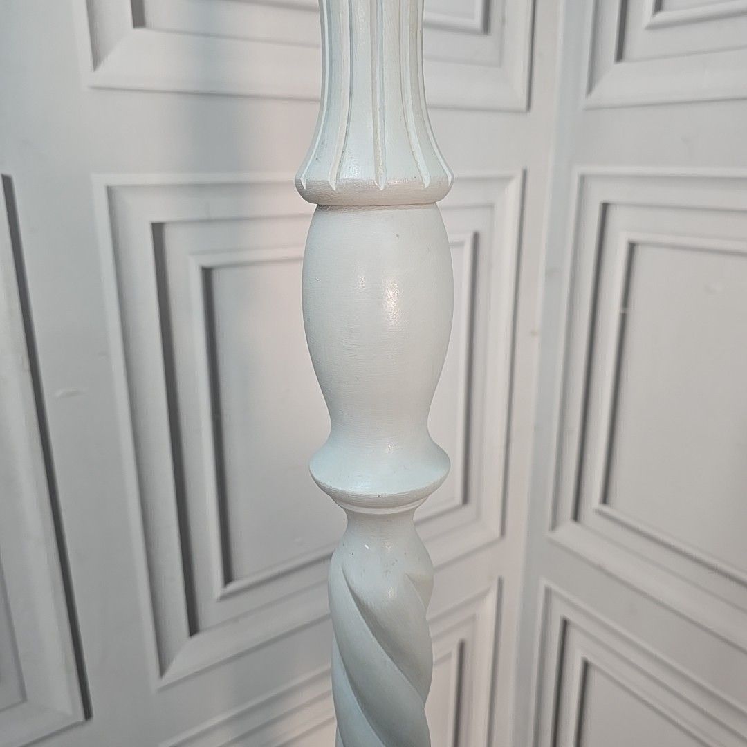 photo furniture Retro Vintage Standard Lamp Painted Wooden Barley Twist Light For Rewiring