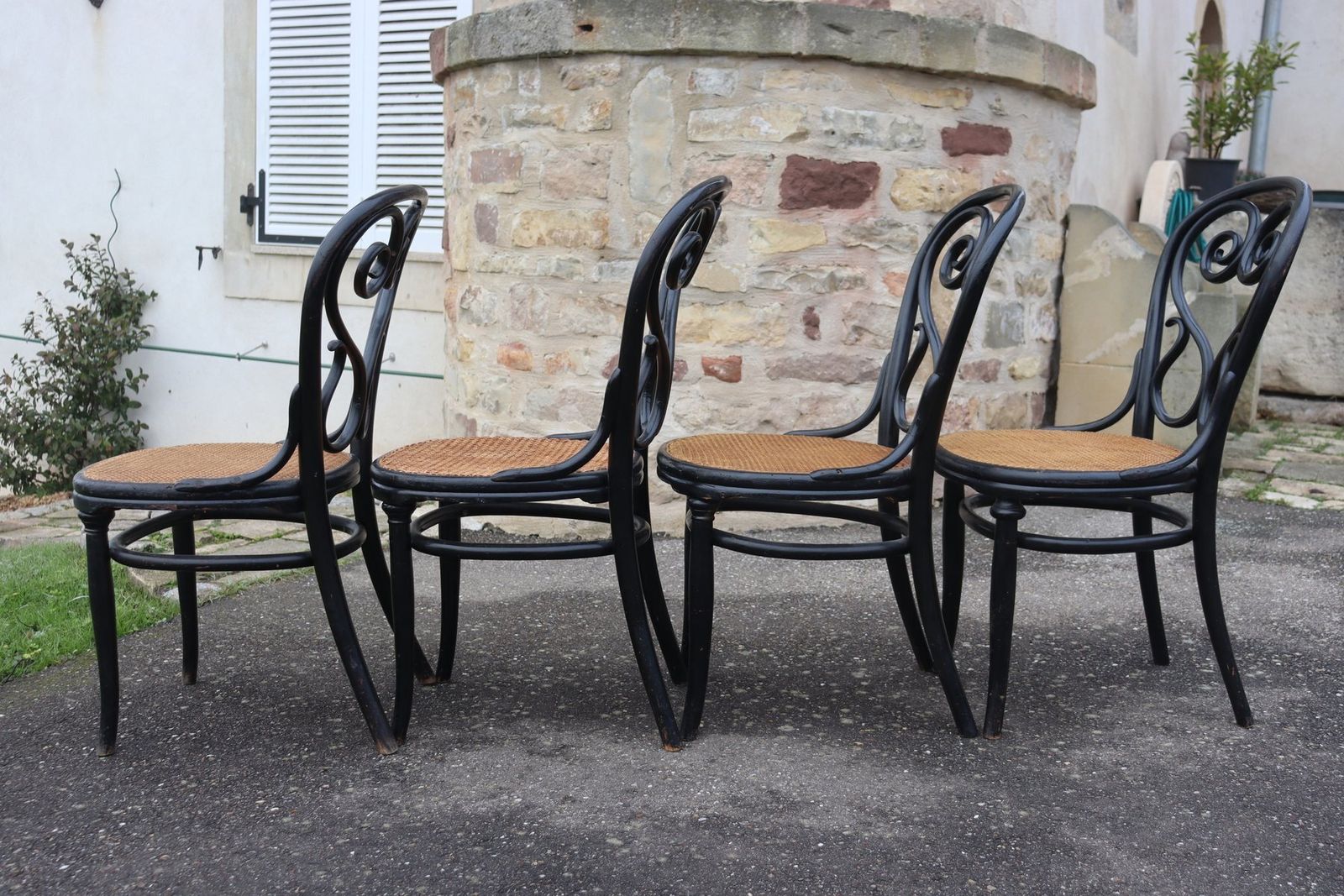 Model No. 4 Café Chairs By Michael Thonet For Gebrüder Thonet, 1880s, Set Of 8 photo vintage