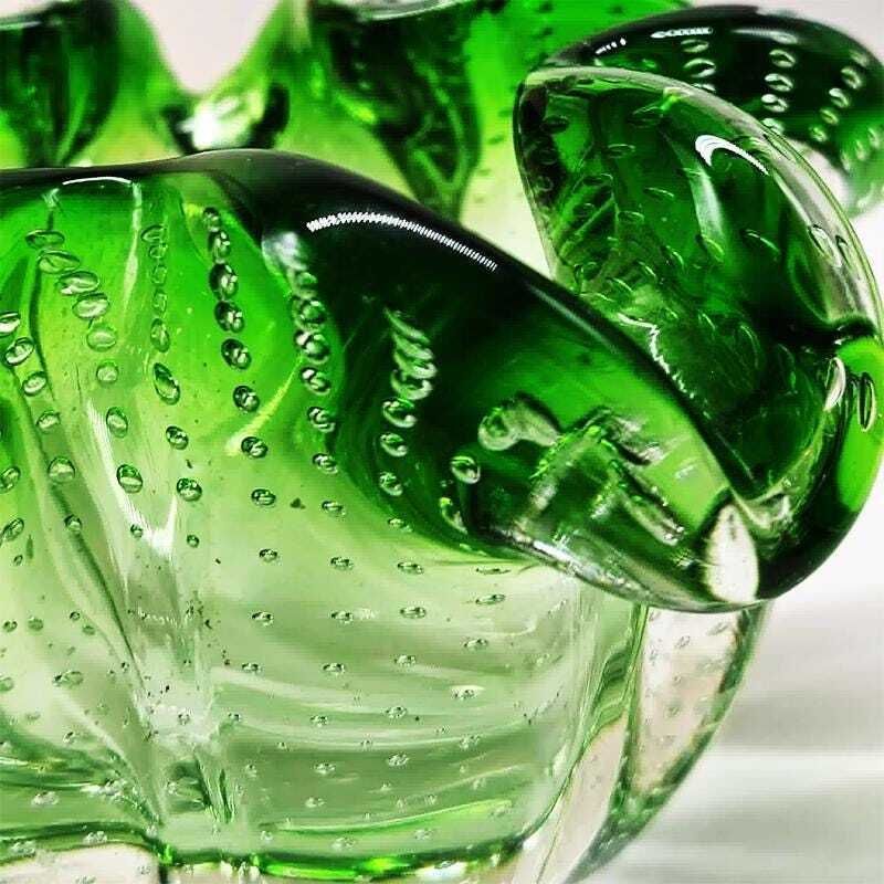 photo furniture Grand cendrier ou vide-poche en verre de Murano à bulle d'air, années 1950, Italie.