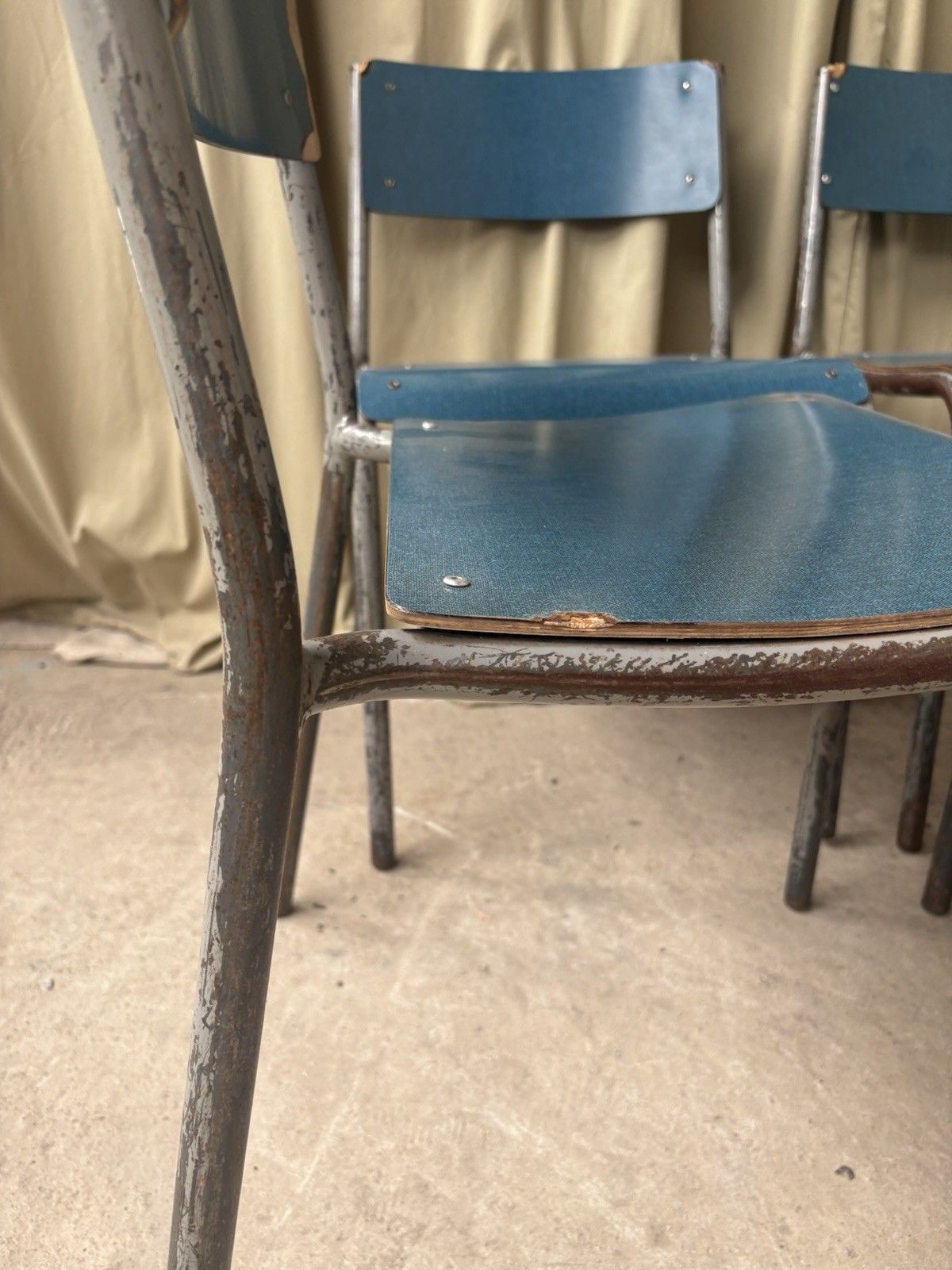 photo vinterior Vtg Mid Century Industrial Metal Set Of 4 Stacking Dining Chairs Retro R1197