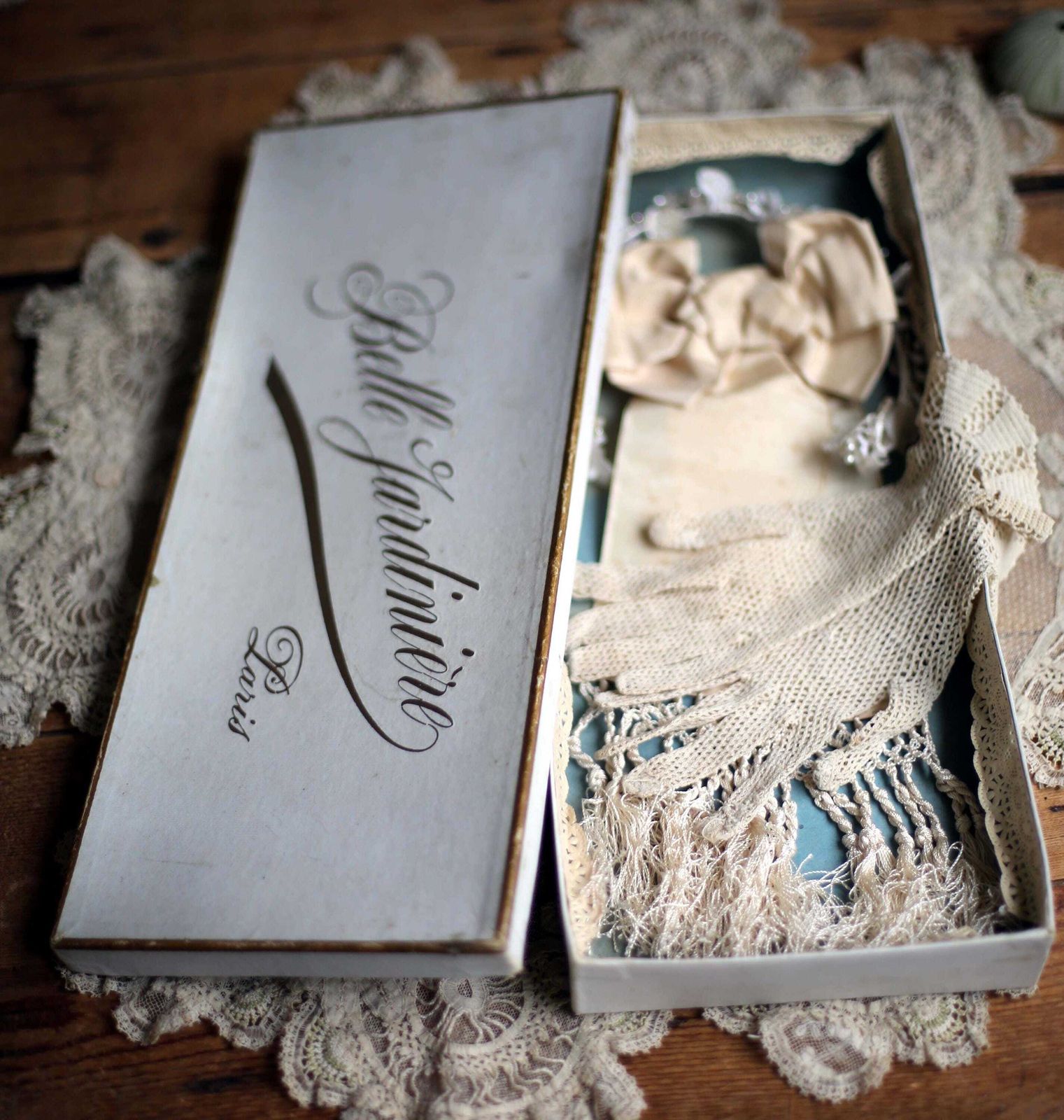 Antique First Holy Communion Set From Belle Jardiniere Paris Box French Advertising