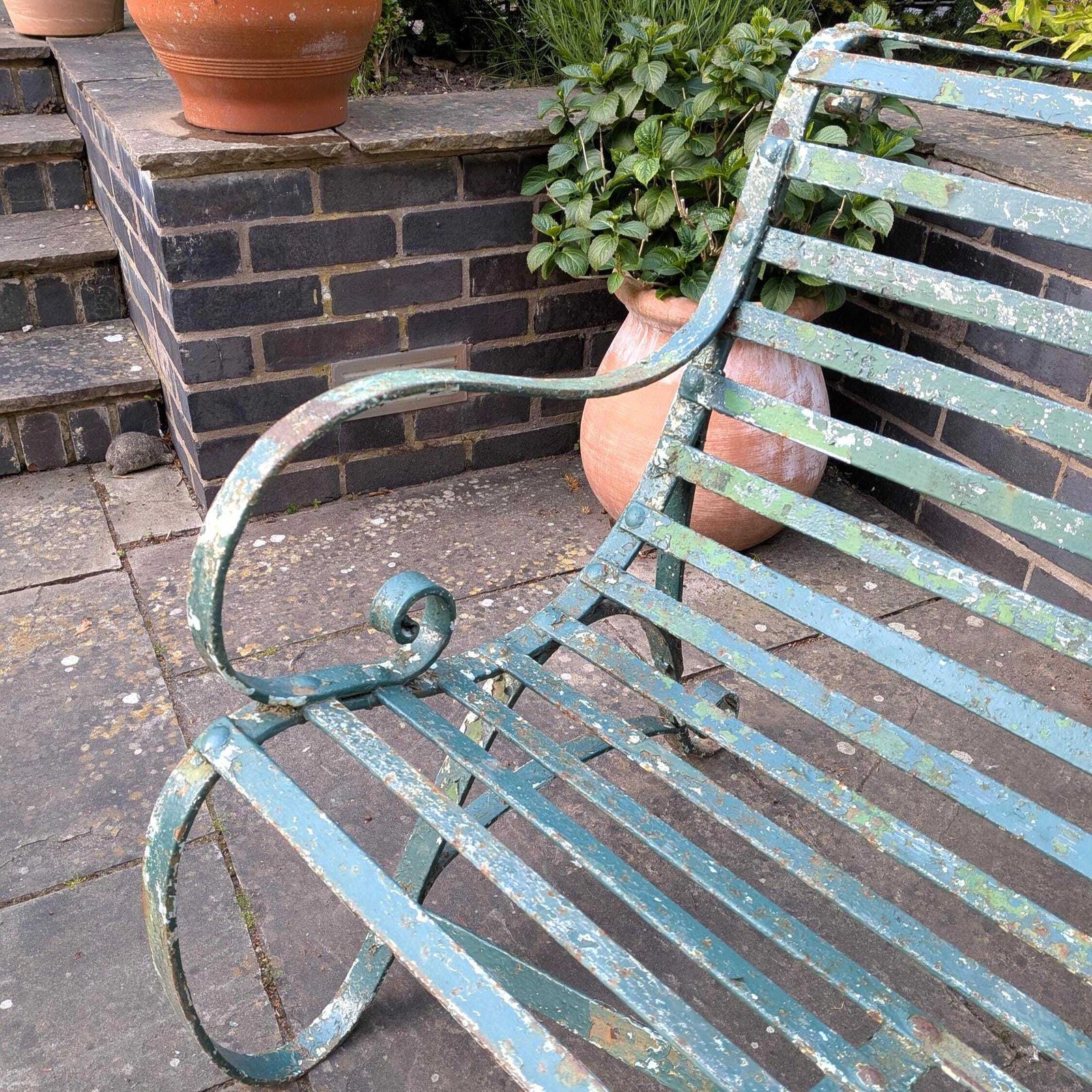 photo vintage An Antique Regency Strapwork Iron Garden Bench C1830