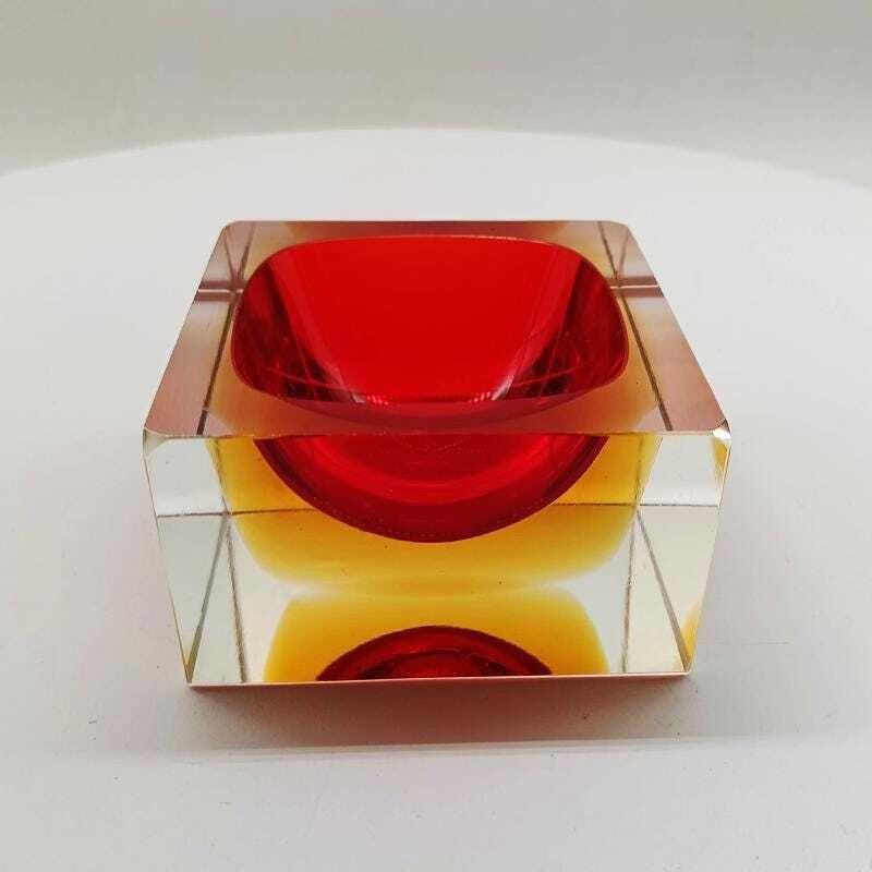 1960s Stunning Handcrafted Square Ashtray Or Catch All In Murano Glass By Flavio Poli For Seguso. photo 290.0