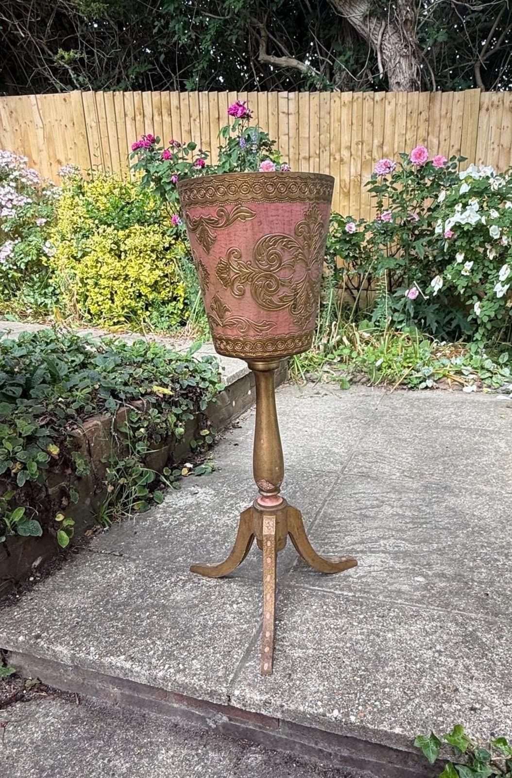 Rare Vintage 1970s Pink And Gold Pedestal Planter Antique Style Jardiniere Stand