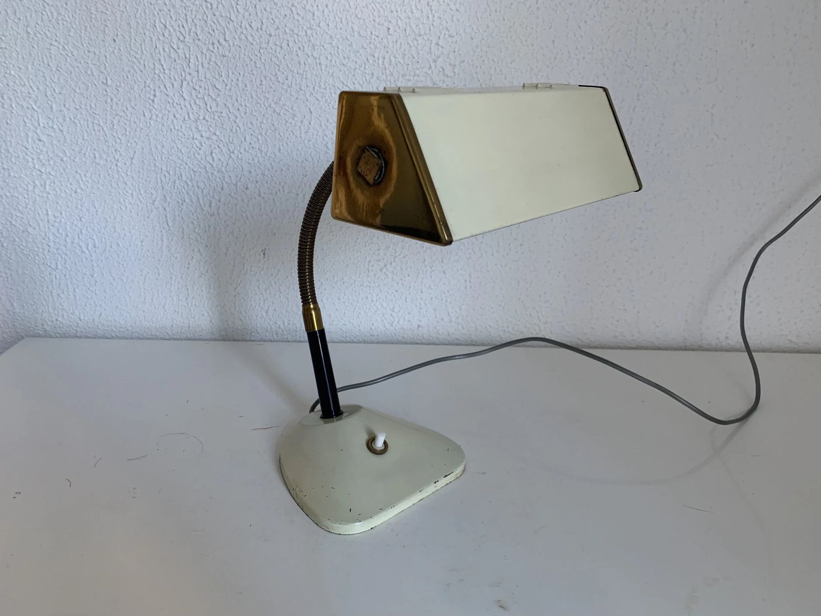 Vintage 1950s Children's Desk/Bedside Lamp, Cream And Gold   23 Cm