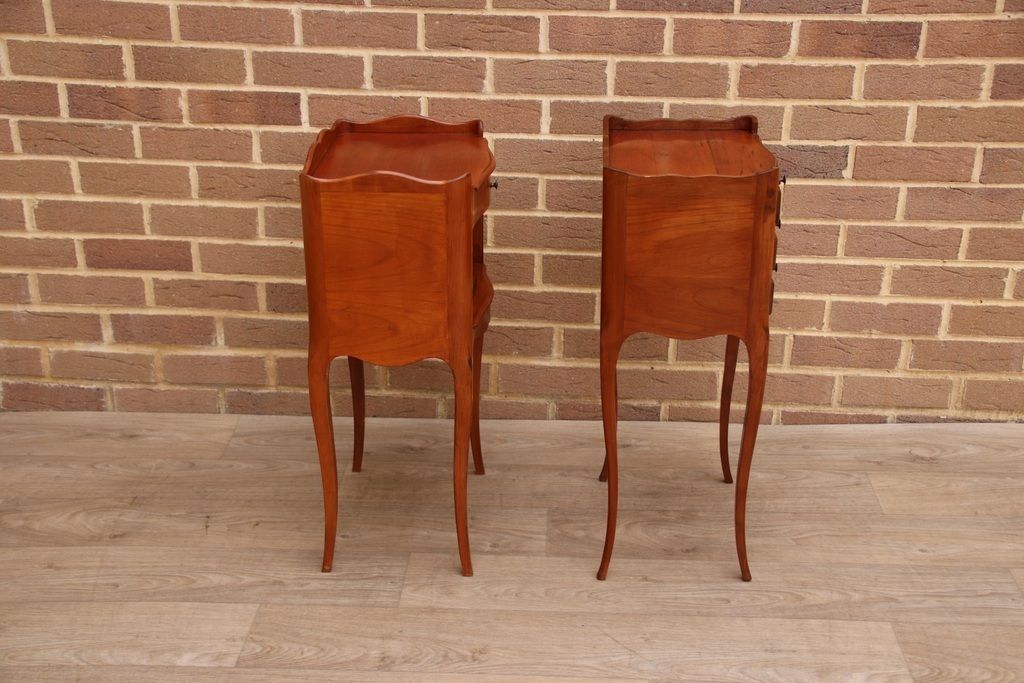 photo vinterior Pair Of French Louis Cherry Bedside Tables