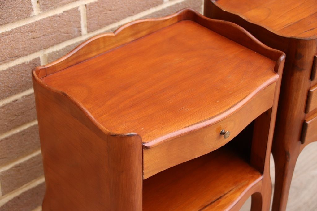 photo vintage Pair Of French Louis Cherry Bedside Tables