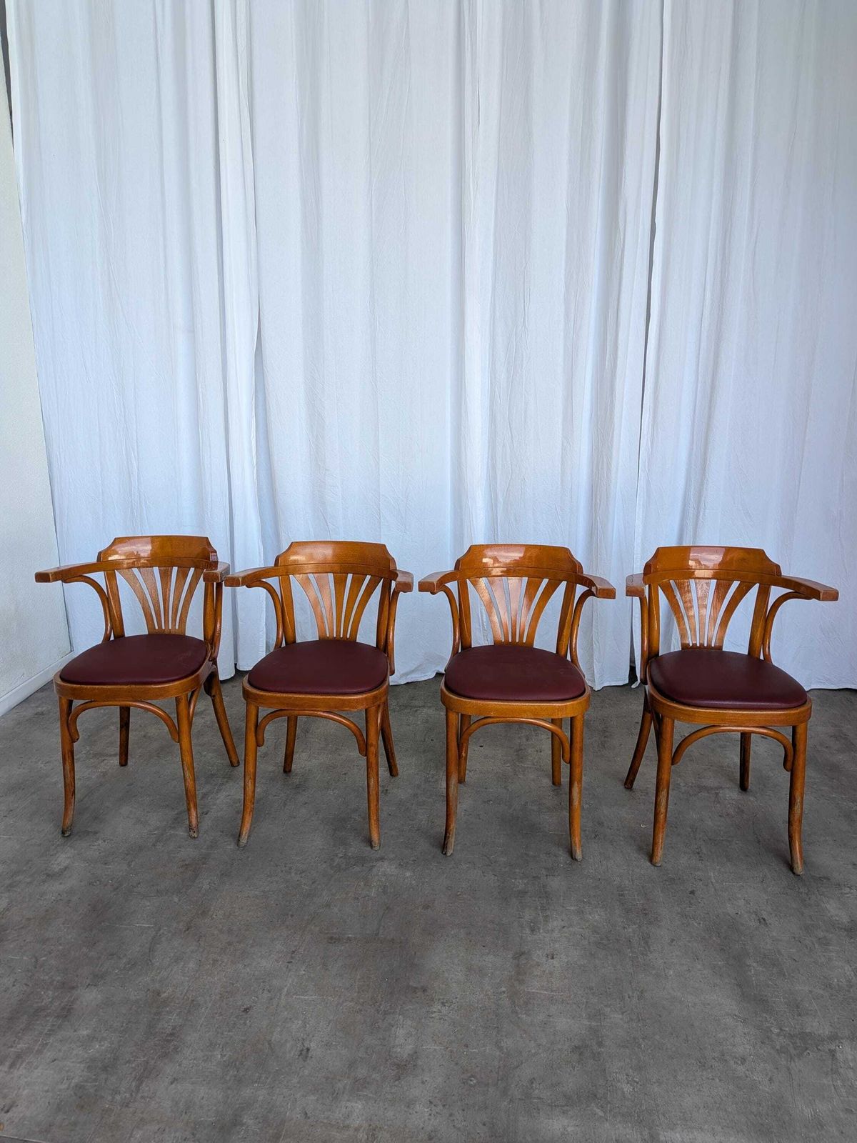 Set Of 4 Bentwood Dining Chairs / Vintage Thonet Style, Red Faux Leather photo 831.0