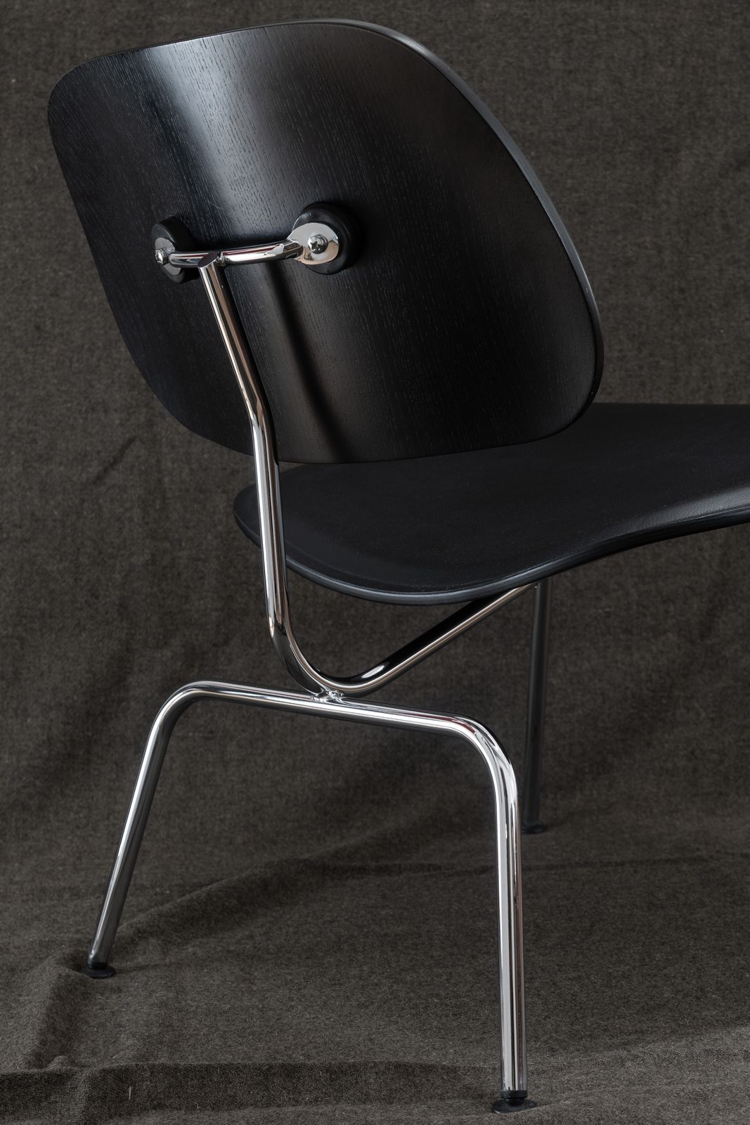 Vitra Eames Lcm Lounge Chair In Black Ash & Black Leather photo for sale