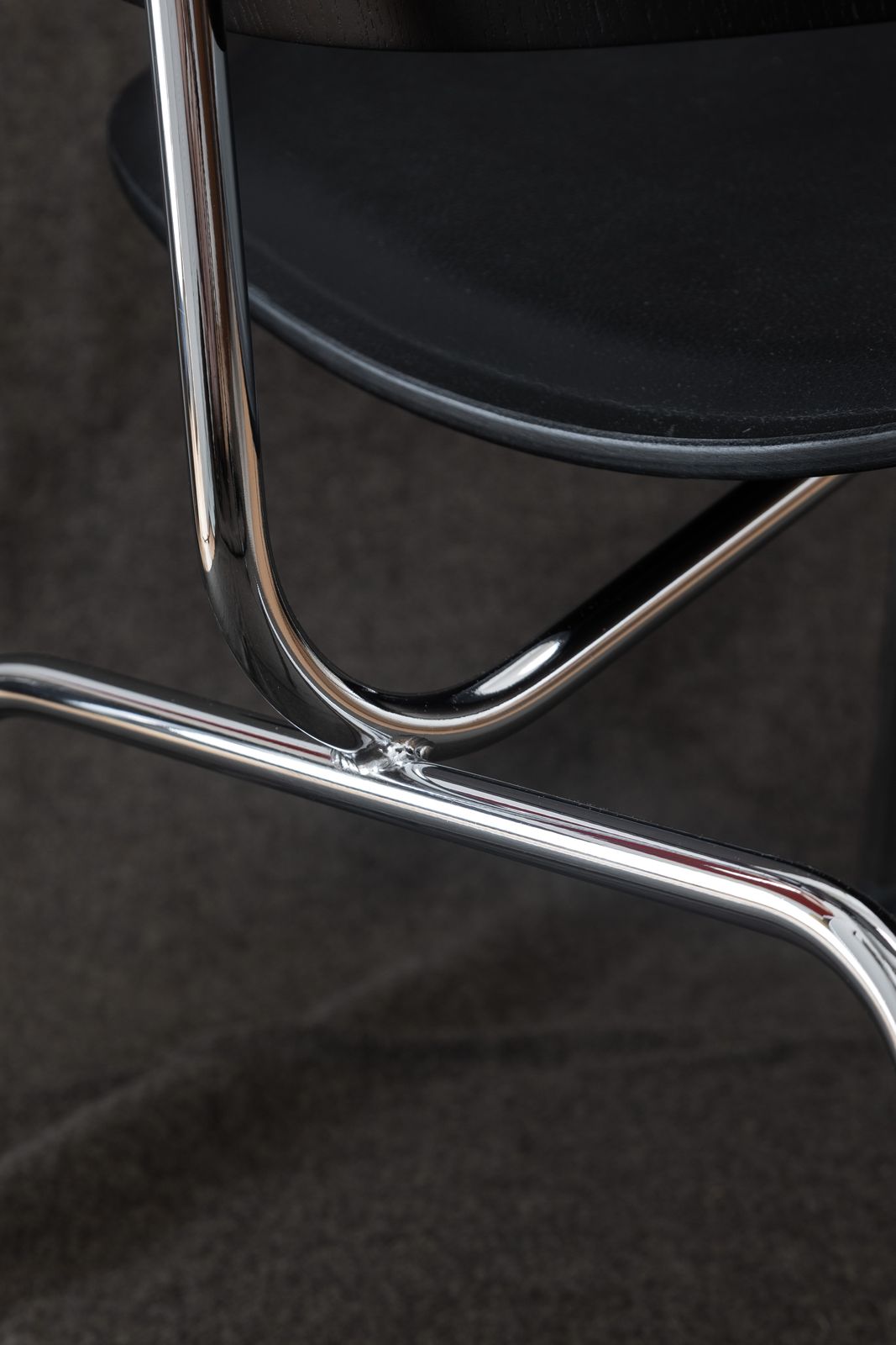 Vitra Eames Lcm Lounge Chair In Black Ash & Black Leather photo 970.0