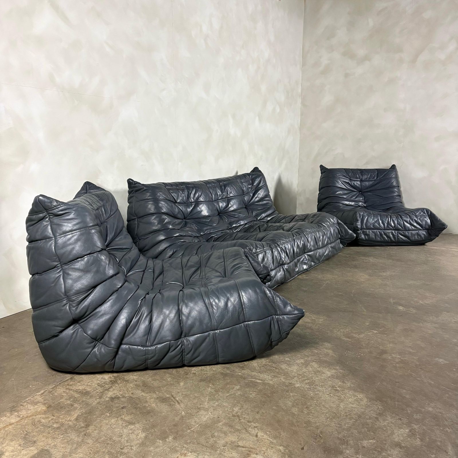 Togo Sofa Set Michel Ducaroy Ligne Roset Grey Leather Mid Century Retro Mcm photo vintage