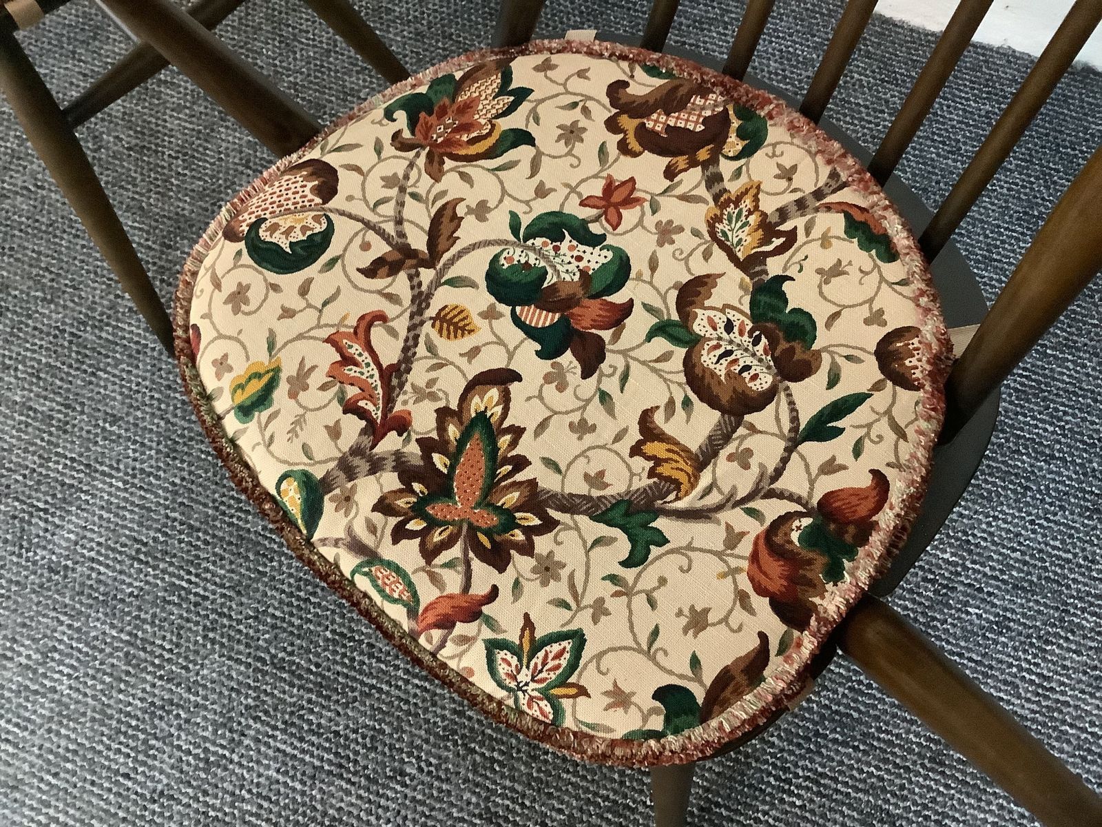 Pair Of Ercol Windsor Goldsmiths Carver Chairs. photo vinterior