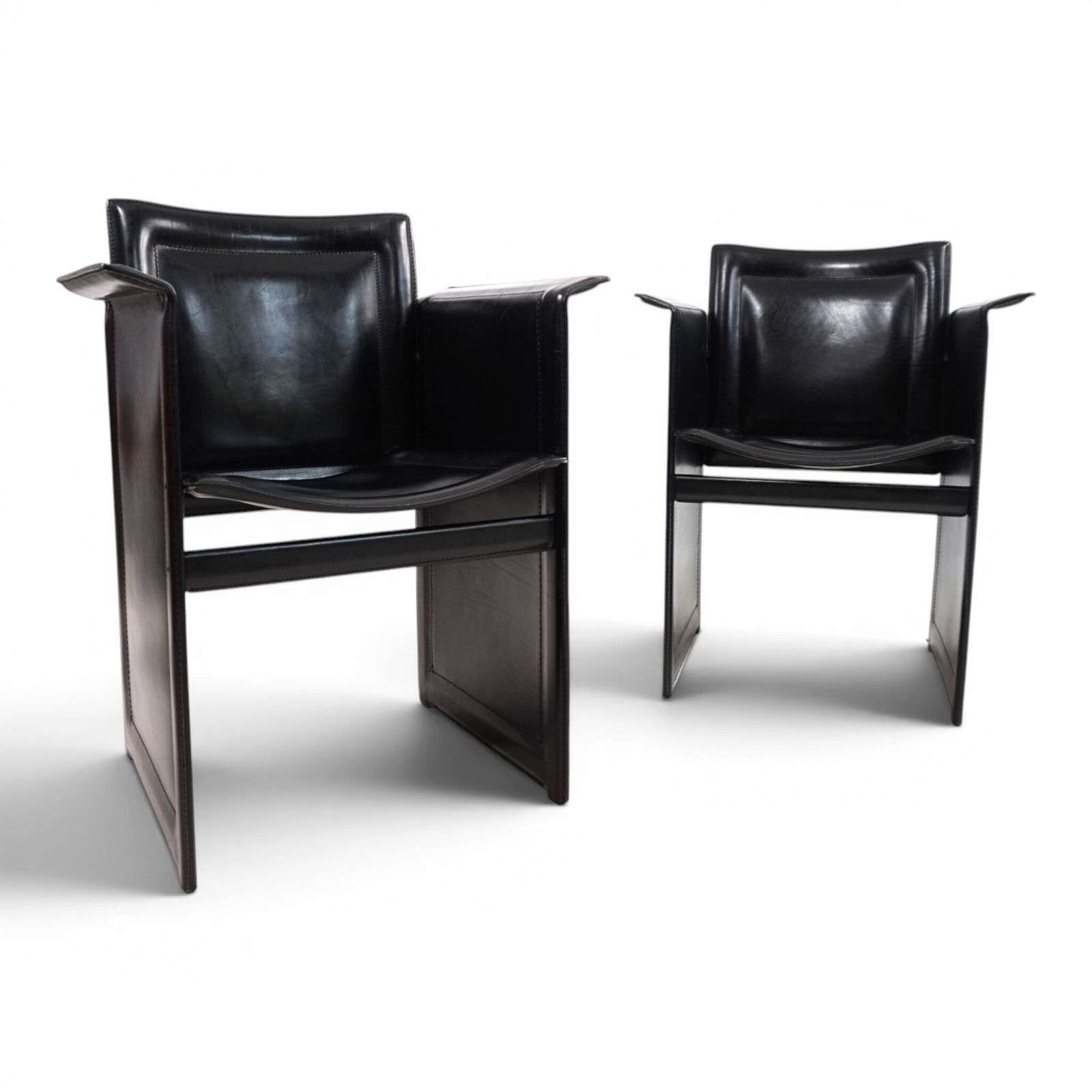 Set van 2 Arrben Solaria fauteuils in zwart leer van Tito Agnoli, 1970 photo furniture