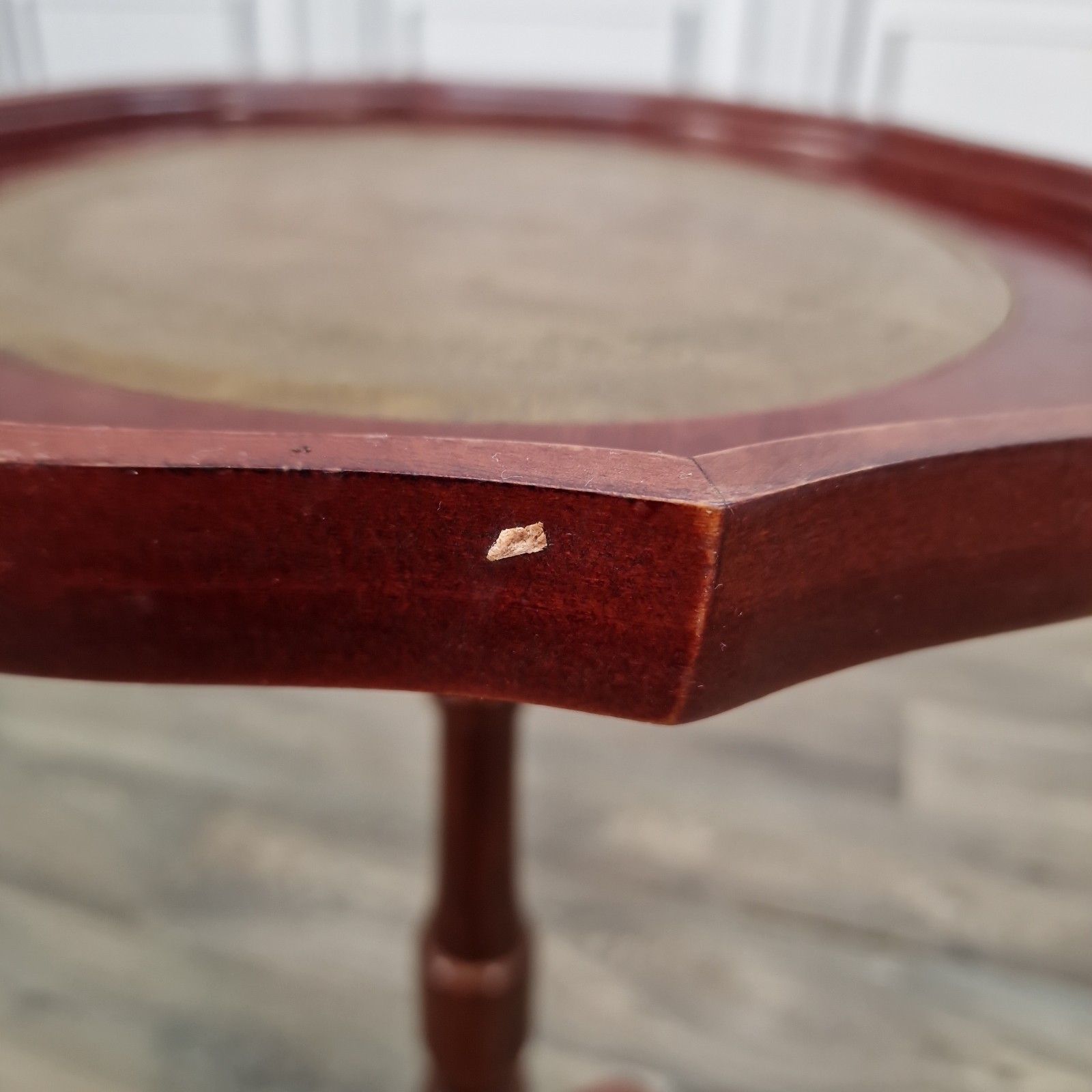 photo vinterior Vintage Wine Side Table Tripod Occasional Antique Style Faux Leather Top