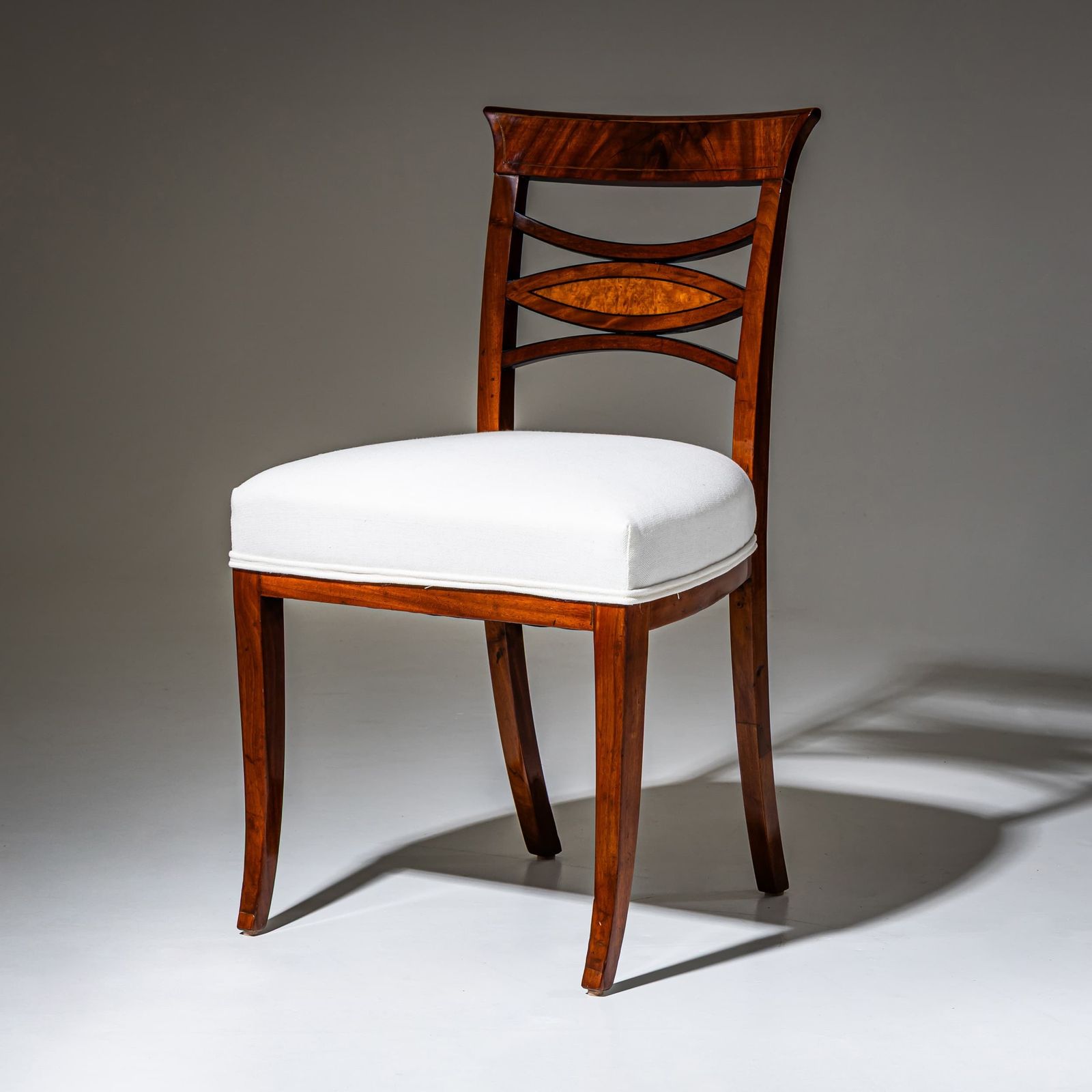 Set van vier Biedermeier stoelen, eerste helft 19e eeuw photo vinterior