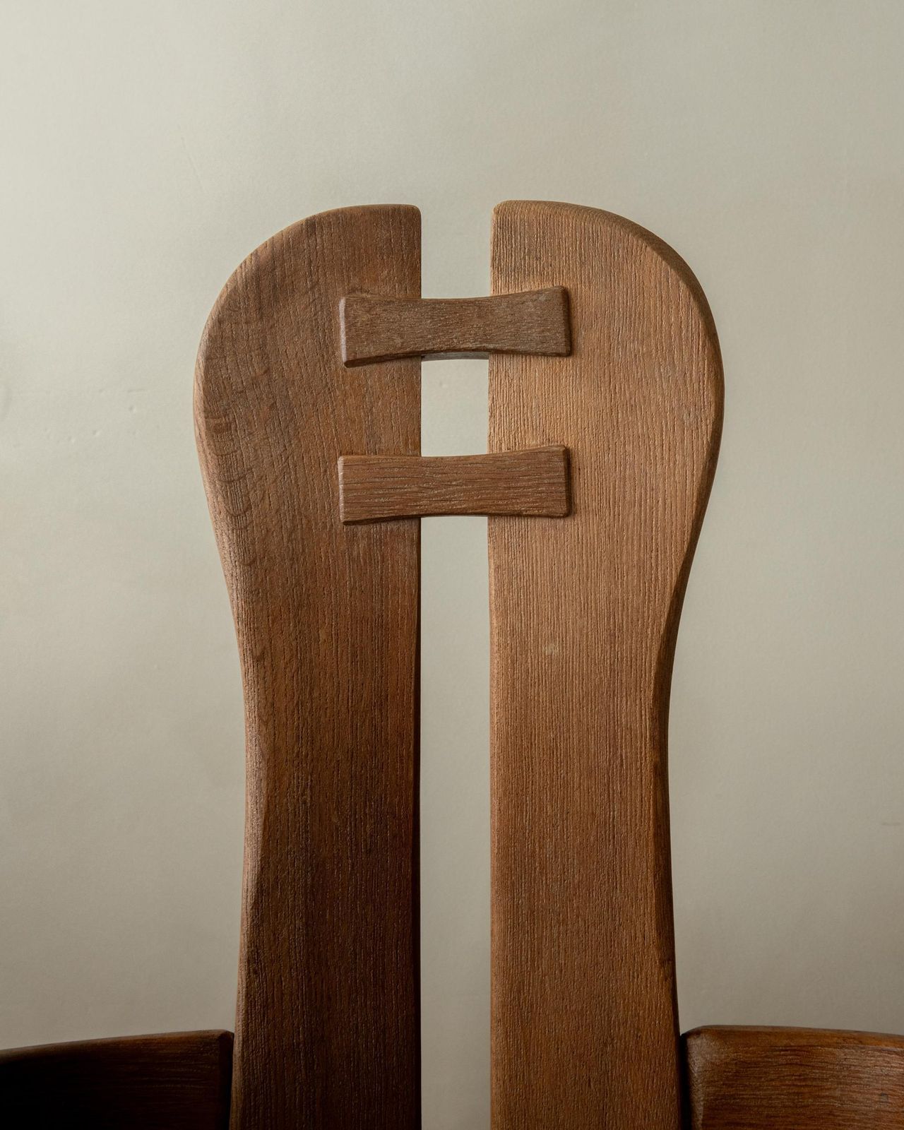 Brutalist Oak Armchair With Sculptural High Back By De Puydt, Beglium, 1960s photo vintage