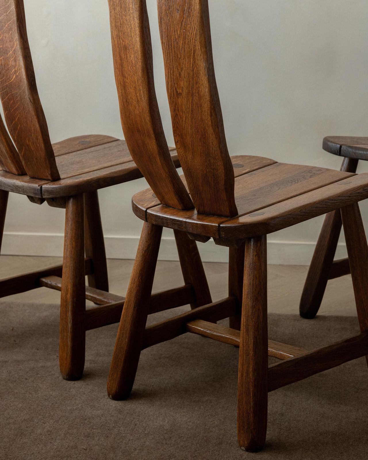 2422.0 Brutalist Oak Dining Chairs With Sculptural High Backs De Puydt, 1960s, Set Of 6 photo