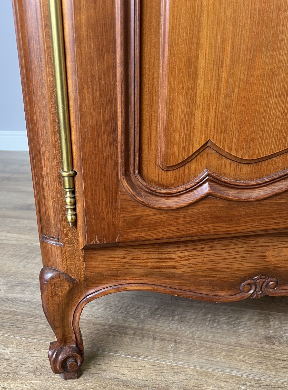 photo furniture Wardrobe Vintage French Louis XVI Style Four Door Carved Armoire Lot 6115