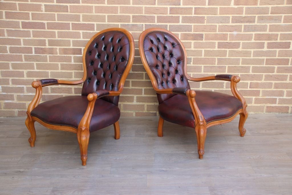 photo furniture Pair Of Chesterfield Parlour Armchairs