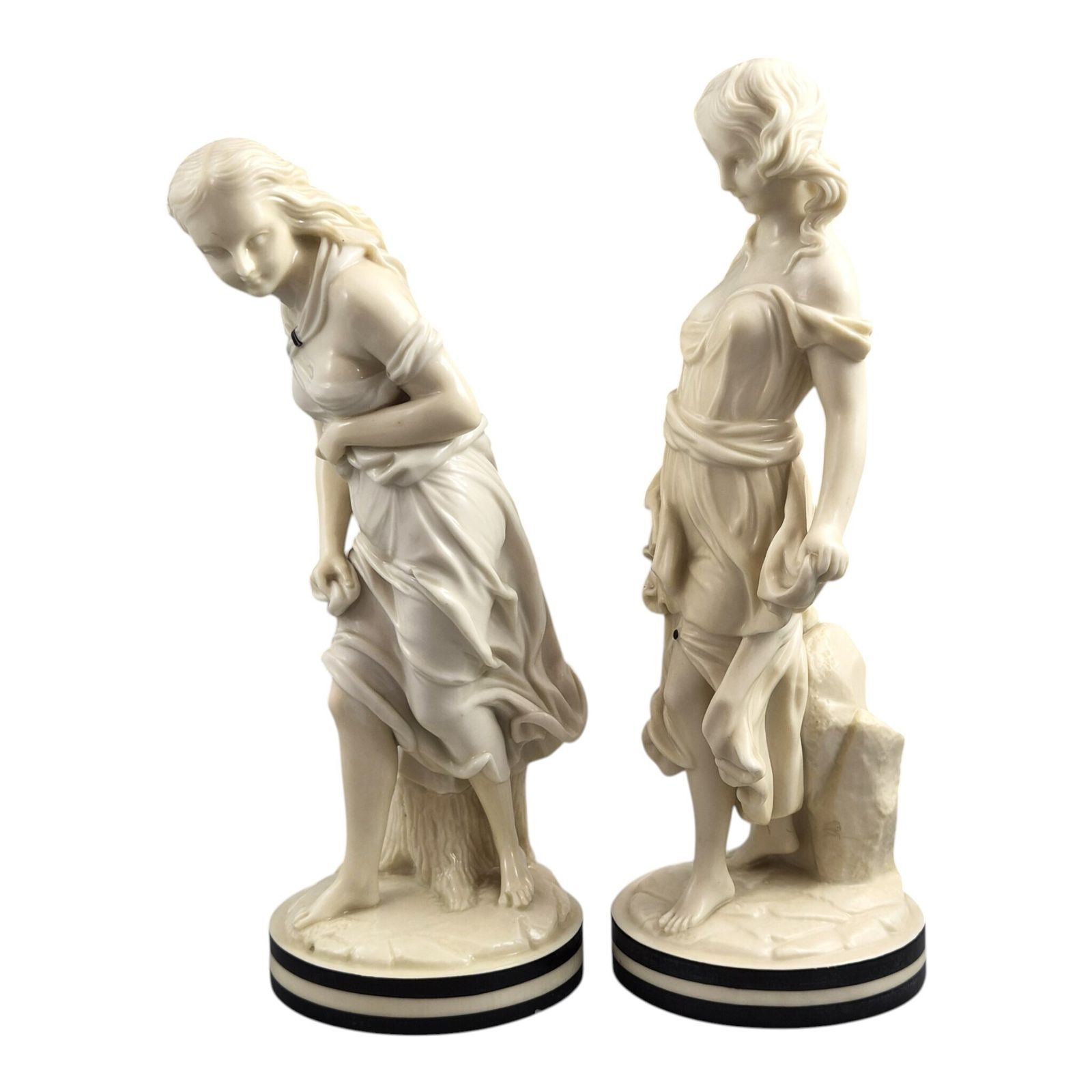 Royal Worcester "The Breezes" Porseleinen Figurenpaar door James Hadley, ca. 1865-1878 photo furniture