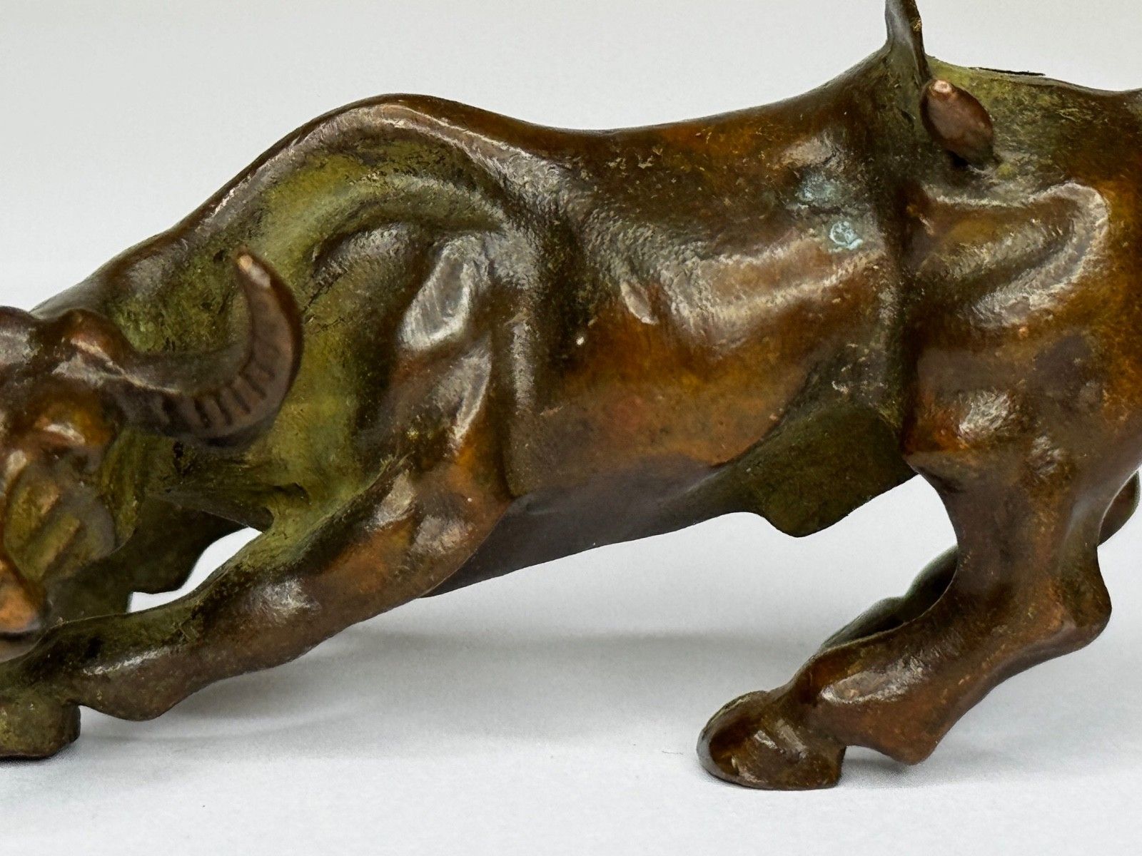 Kunst Miniatuurset Chinese Qing-dynastie bronzen waterbuffels, 19e eeuw photo