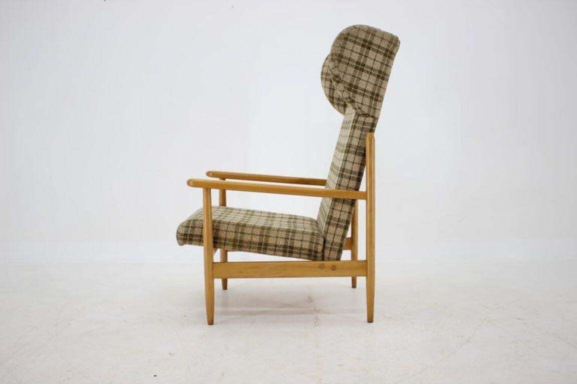 Zeldzame mid-century modern beukhouten fauteuil met vleugelleuningen door ÚLUV, Tsjecho-Slowakije, jaren 1960 photo 864.0
