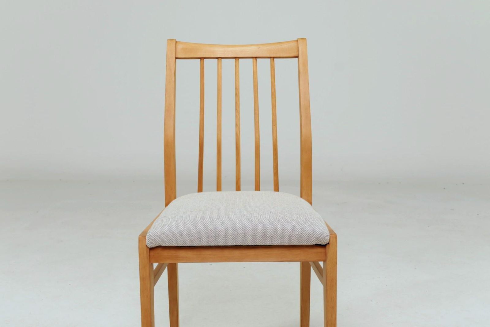 photo furniture Vintage Dining Chairs Set Of 4, Natural Beech Wood, Herringbone Upholstery