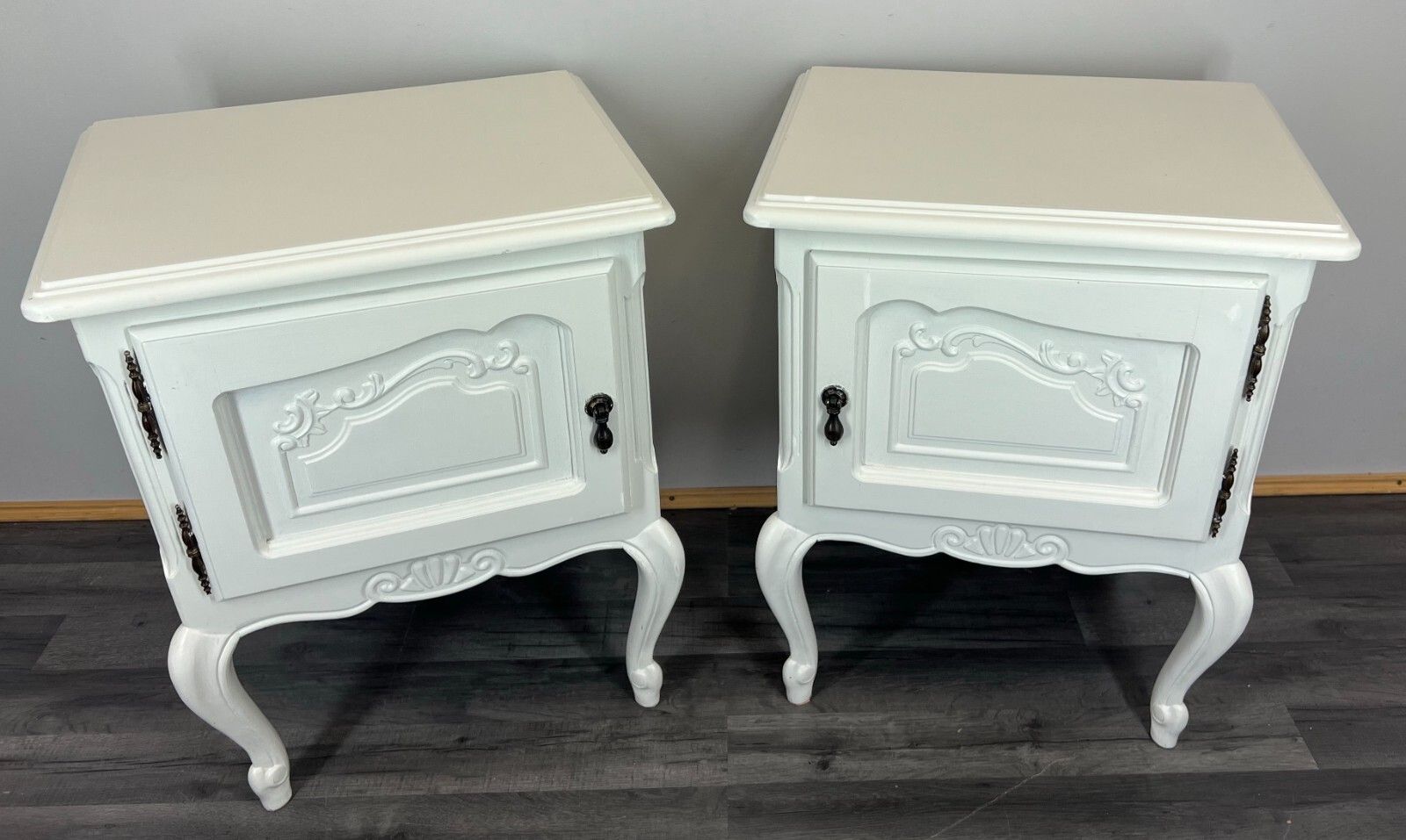 Pair Of Bedside Tables Antique French Style Shabby Chic Carved Cabinets Lot 2986 photo furniture