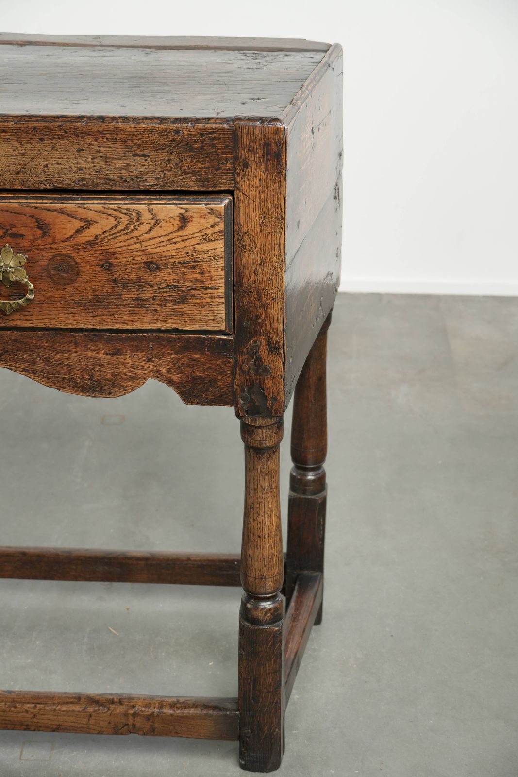 Beautiful Antique English Oak Sideboard With Three Drawers From The Late 17th/Early 18th Century With A Lovely Appearance. photo vintage