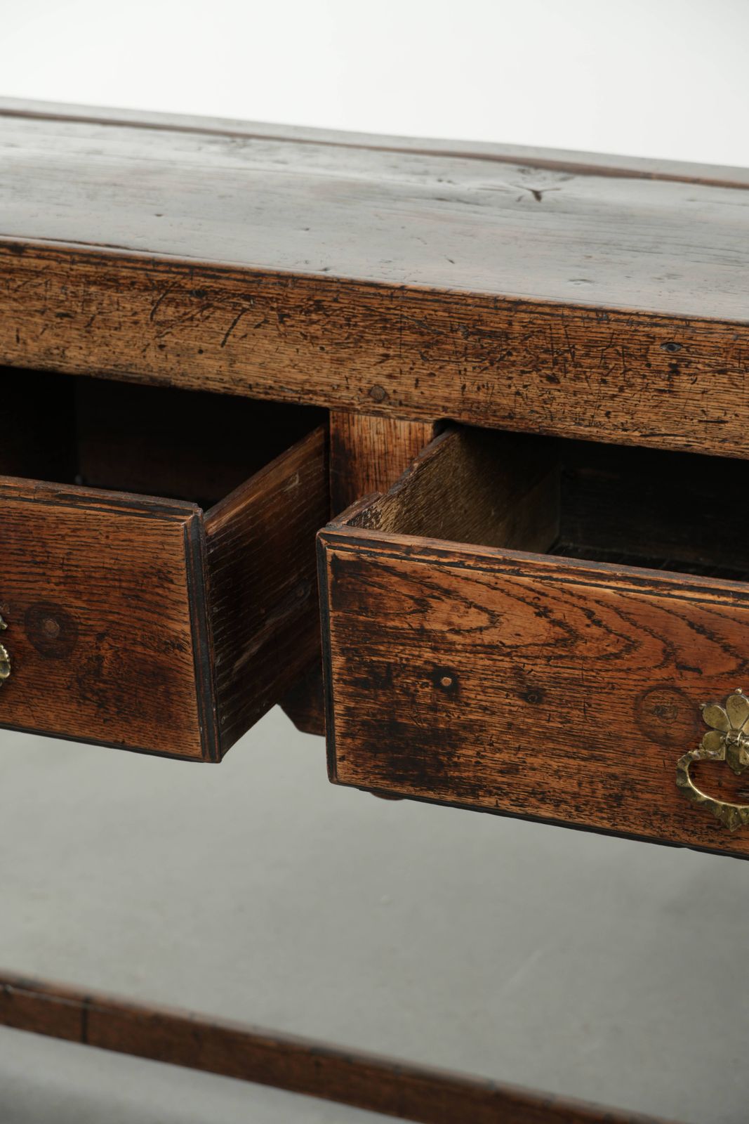 photo for sale Beautiful Antique English Oak Sideboard With Three Drawers From The Late 17th/Early 18th Century With A Lovely Appearance.