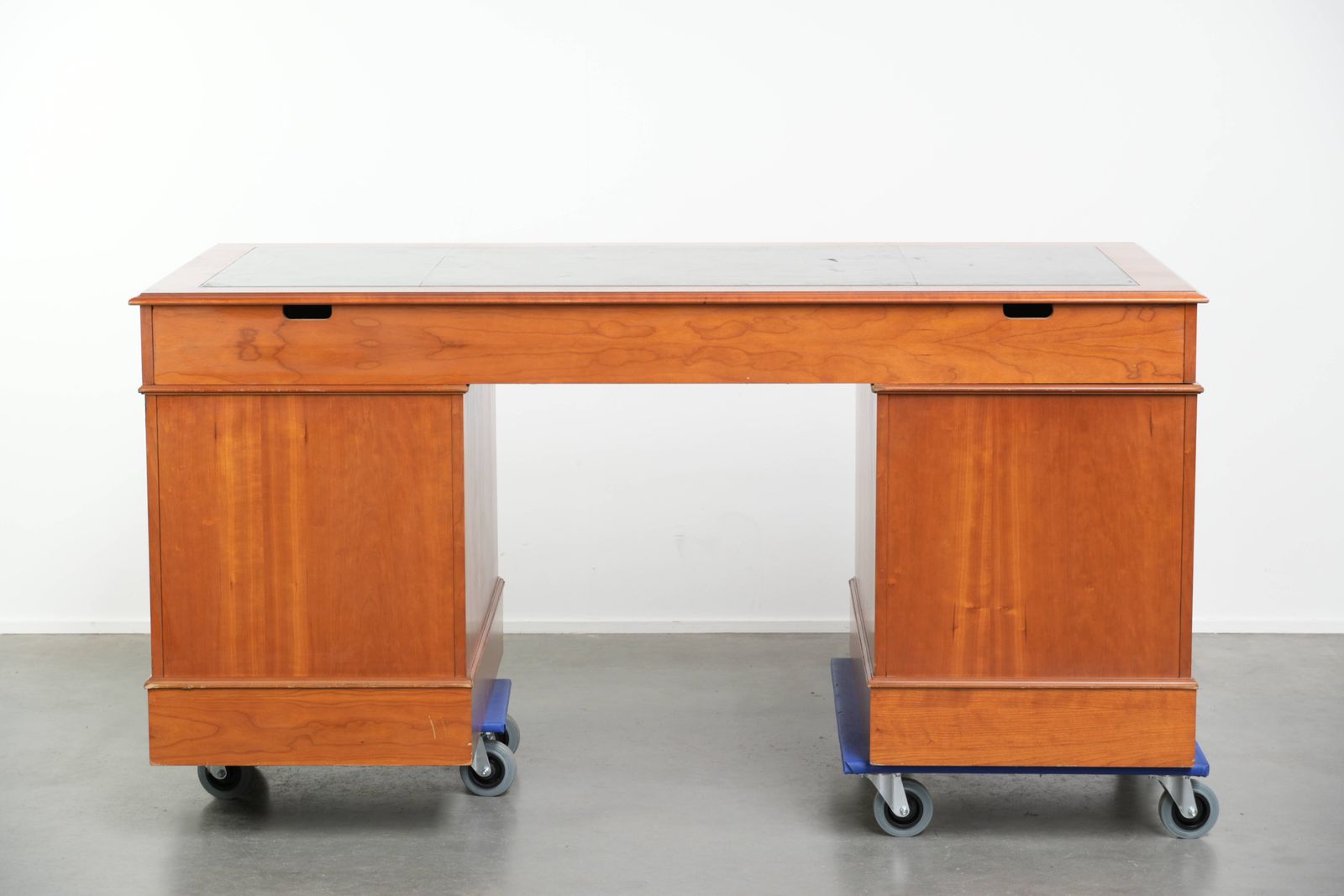 Large Classic English Style Wooden Desk With 4 Drawers And A Blue Leather Top photo 946.0