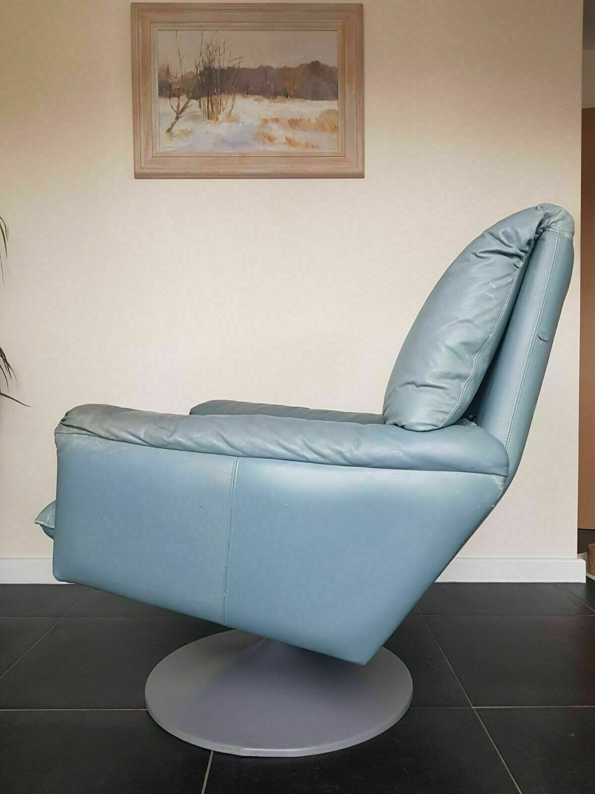 Mid Century Leather Swivel Armchair By Alex Hentoven For Leolux photo vinterior