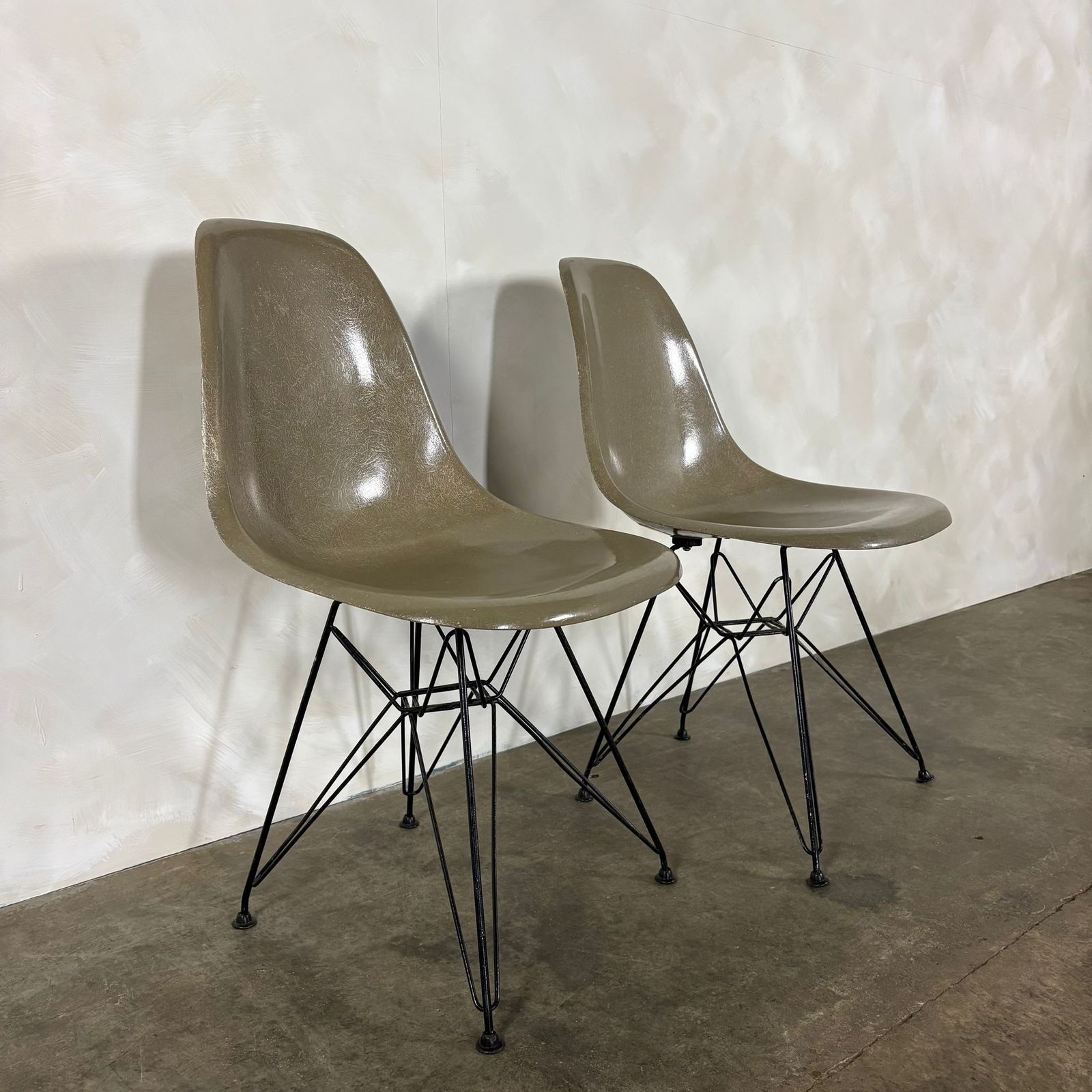 Pair Of Dsr Dining Chairs Charles & Ray Eames 1960s Mid Century Retro Mcm photo vinterior