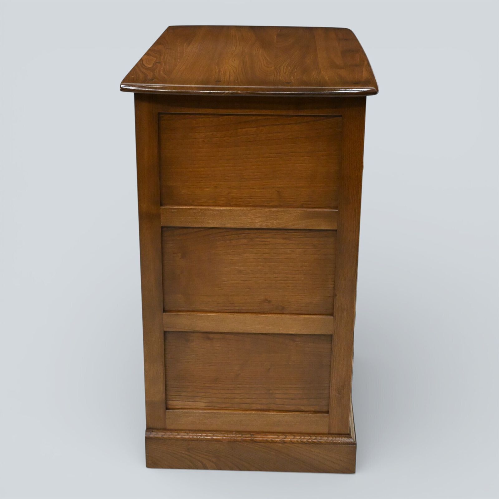 Ercol Mural Tv Video Cabinet Golden Dawn Hideaway Doors Model 839 Free Delivery photo vintage